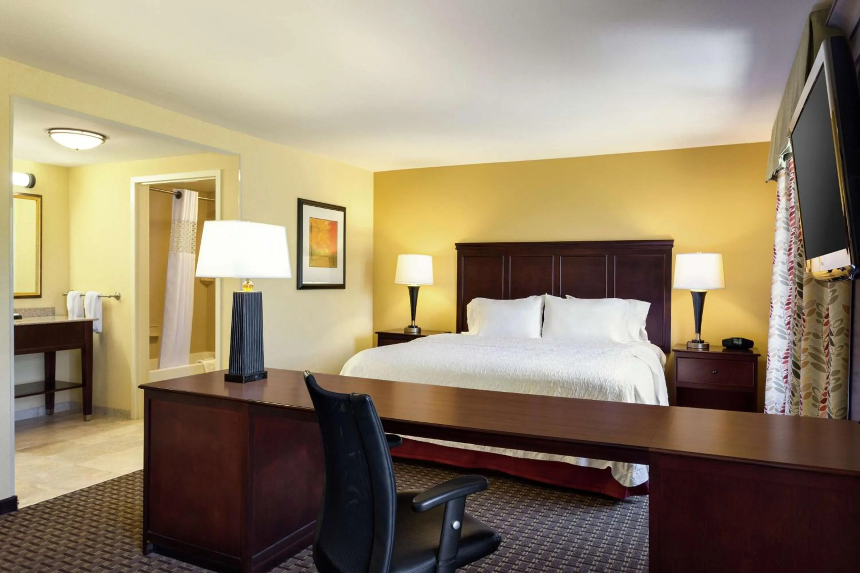 Bedroom, Bed in Hampton Inn & Suites Prattville