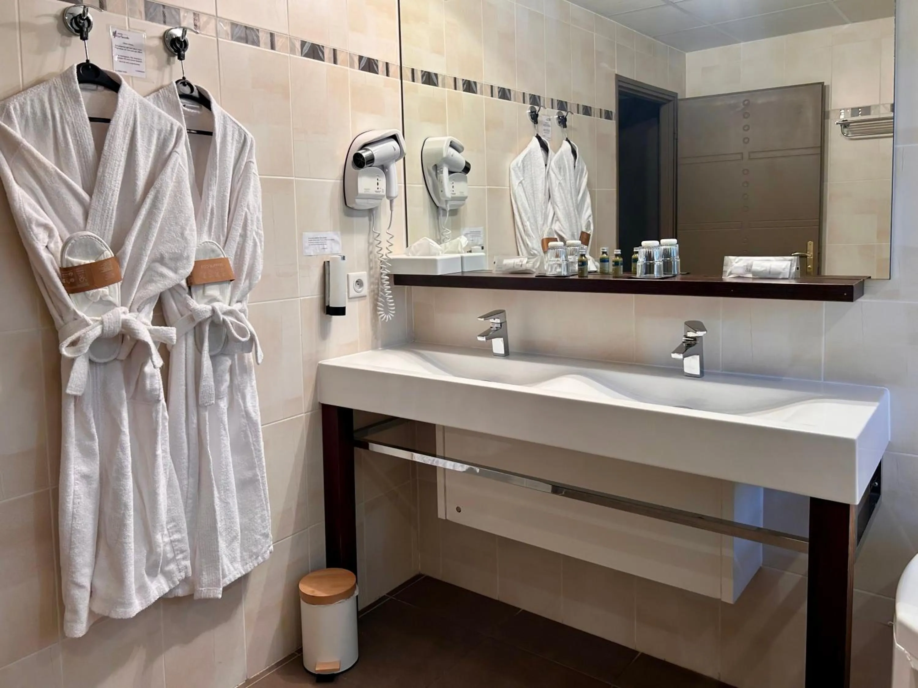 Bathroom in Logis Hôtel La Fauceille