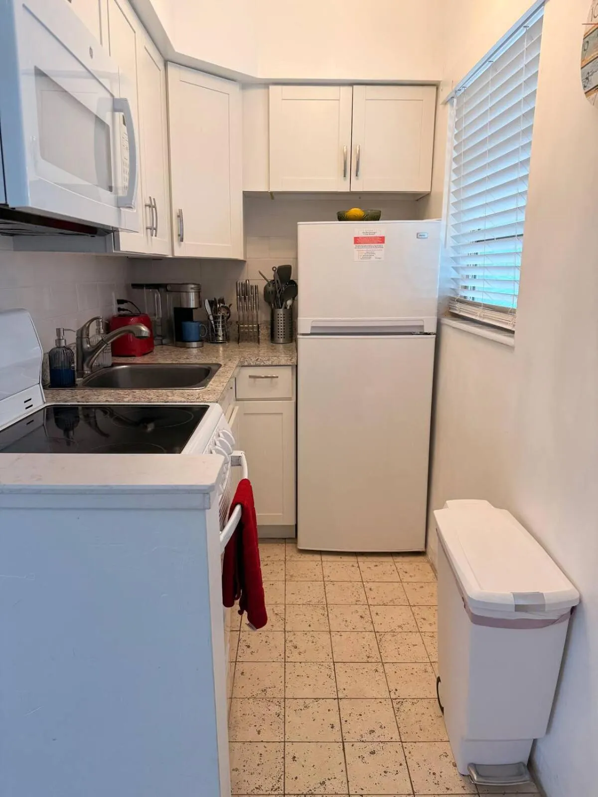 Aloha Apartments On the Intracoastal-Walk to the Beach