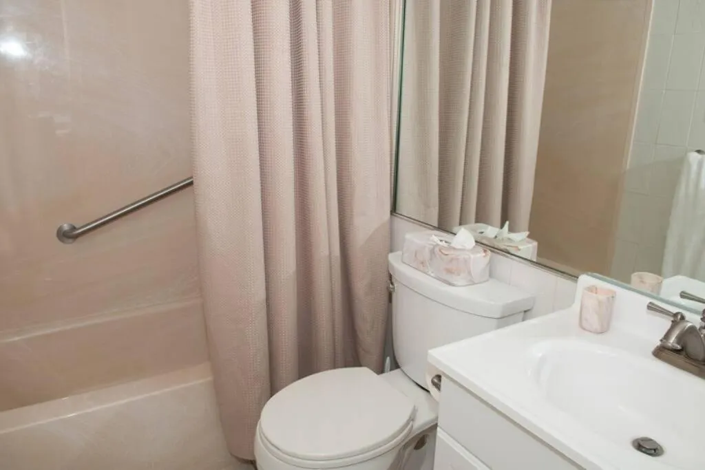 Aloha Apartments On the Intracoastal-Walk to the Beach