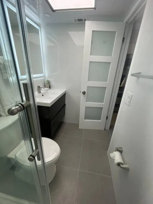 Aloha Apartments On the Intracoastal-Walk to the Beach