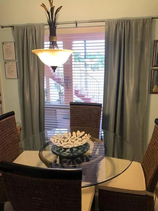 Aloha Apartments On the Intracoastal-Walk to the Beach