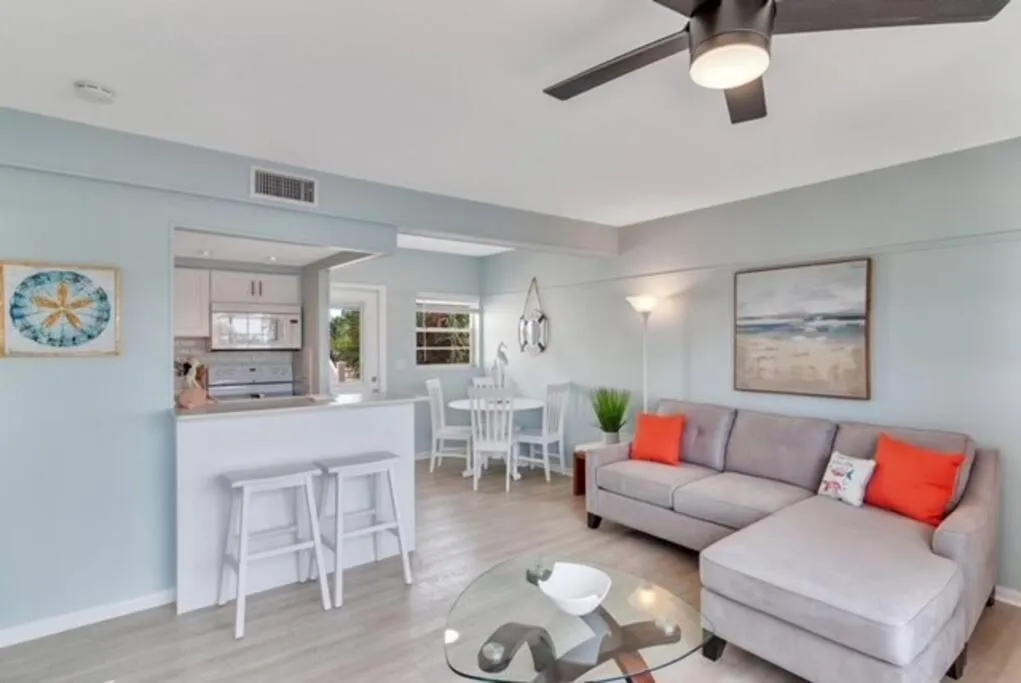 Aloha Apartments On the Intracoastal-Walk to the Beach