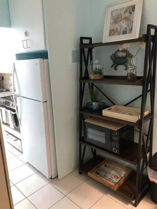 Aloha Apartments On the Intracoastal-Walk to the Beach