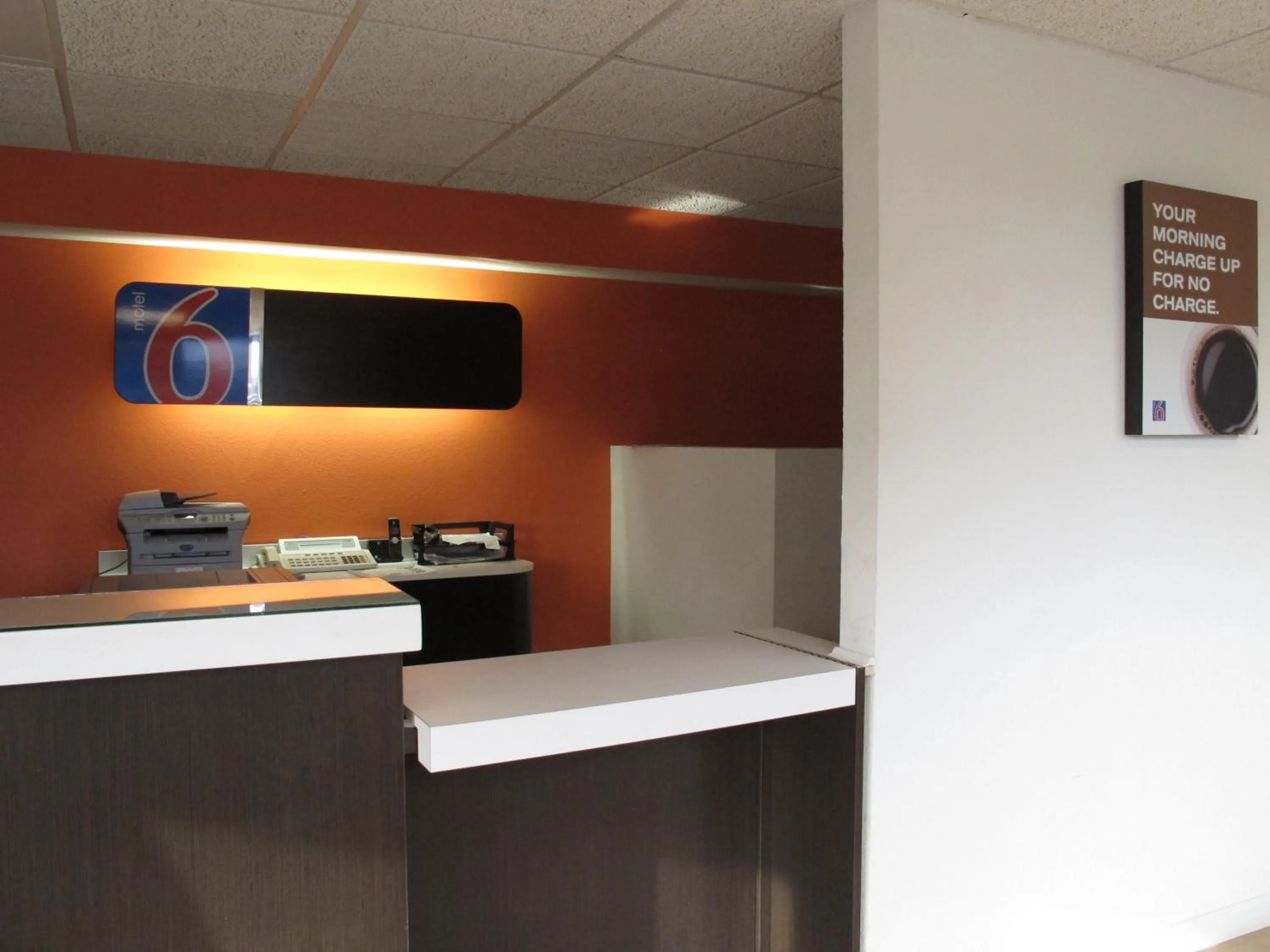 Lobby or reception in Motel 6 Baltimore MD