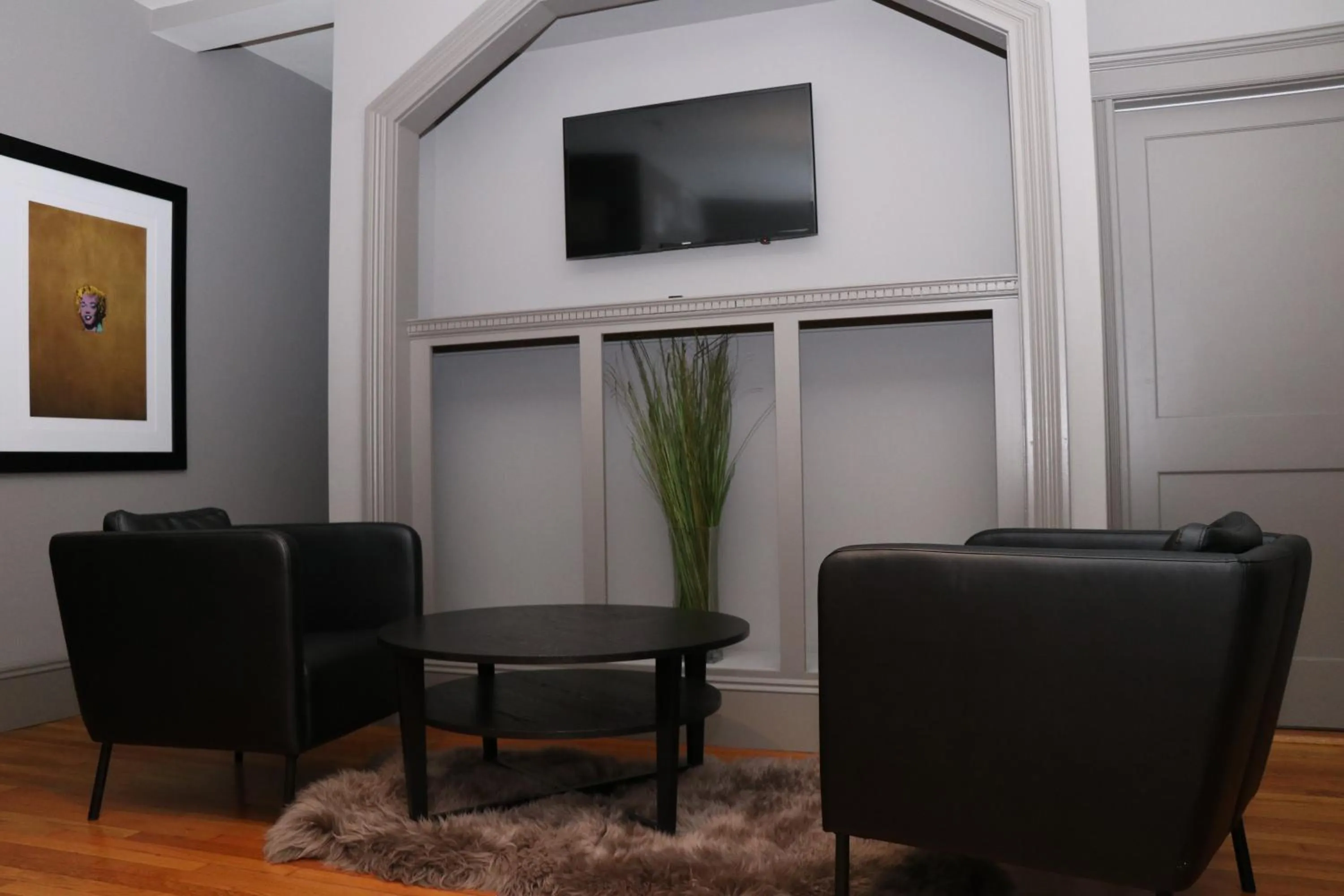 Communal lounge/ TV room in A Stylish Stay w/ a Queen Bed, Heated Floors.. #24