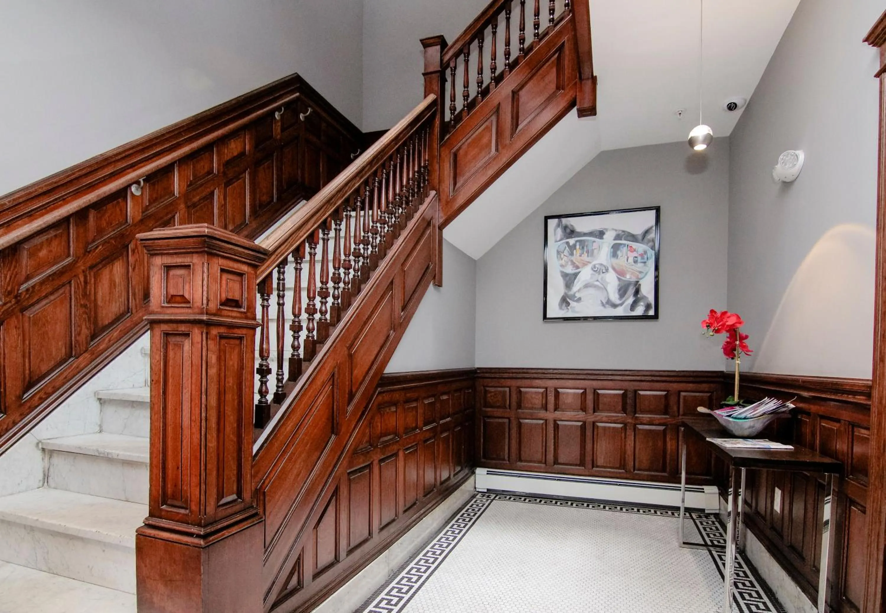 Lobby or reception in A Stylish Stay w/ a Queen Bed, Heated Floors.. #24