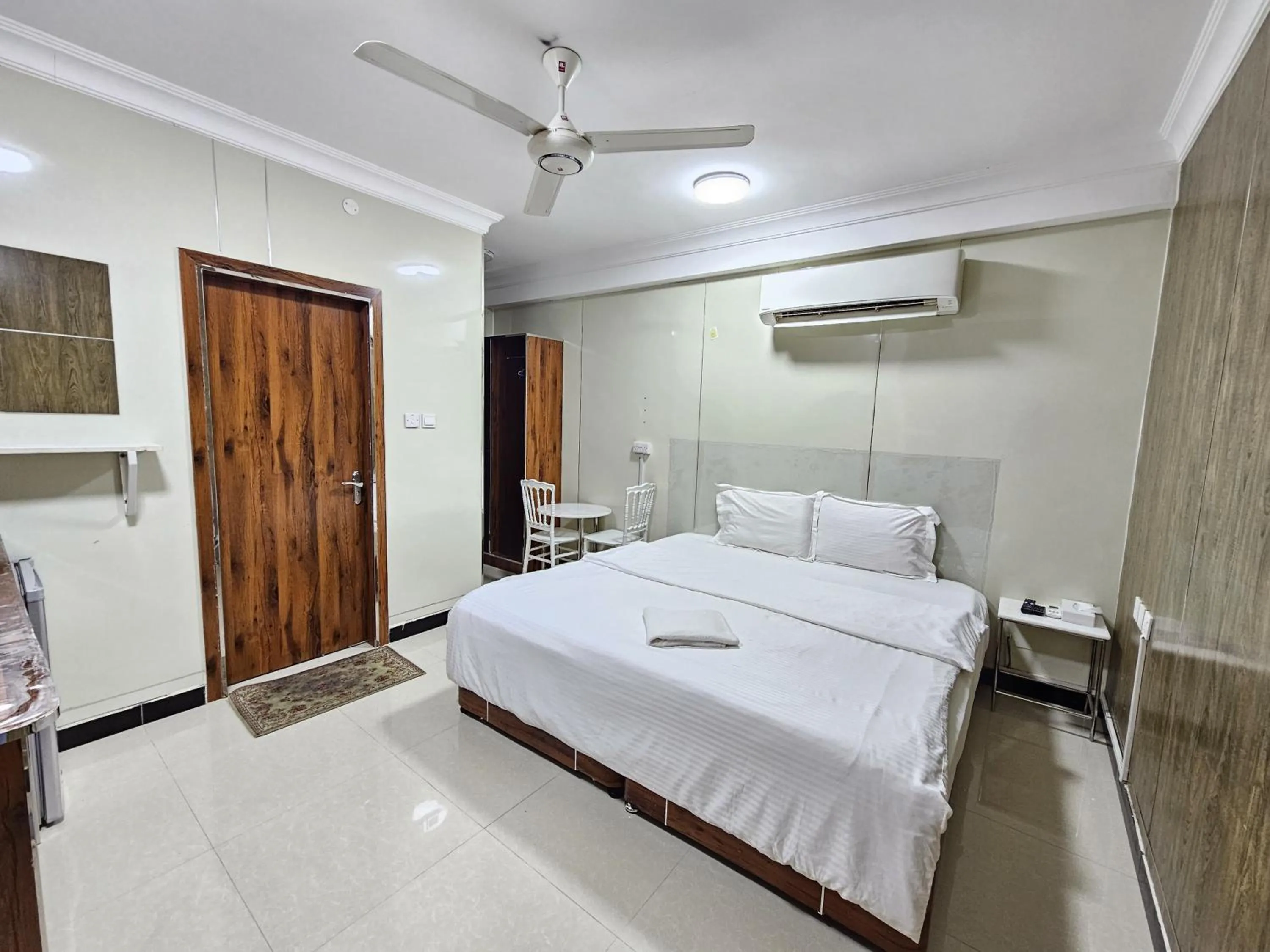 Bed in Al Rayyan Hotel Apartments Muscat