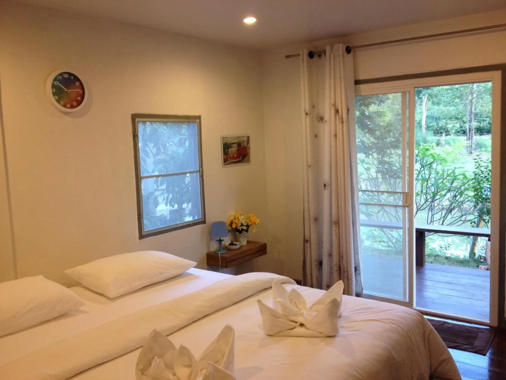 Bed in Norn Nab Dao RimPhu Resort