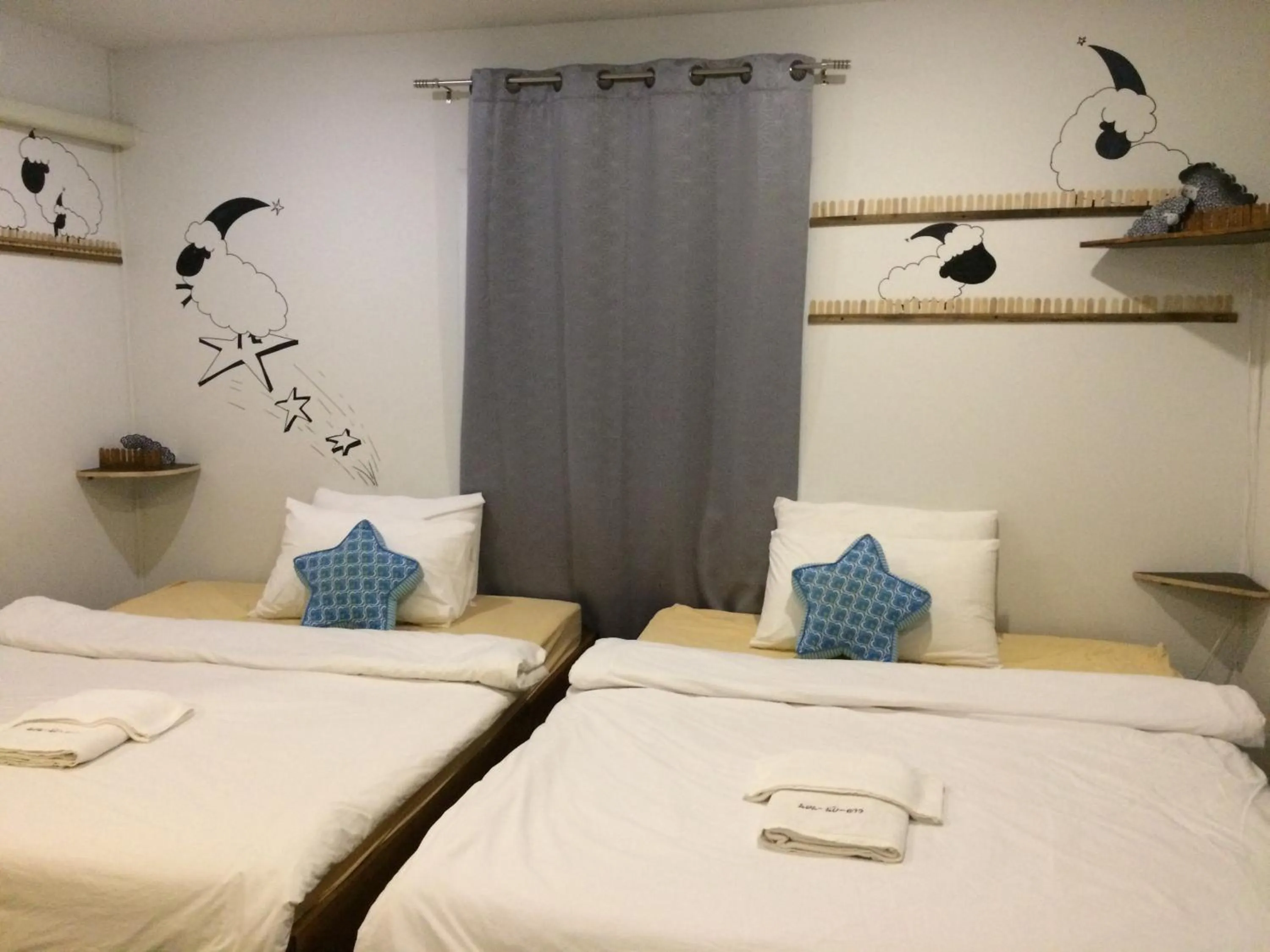 Bed in Norn Nab Dao RimPhu Resort