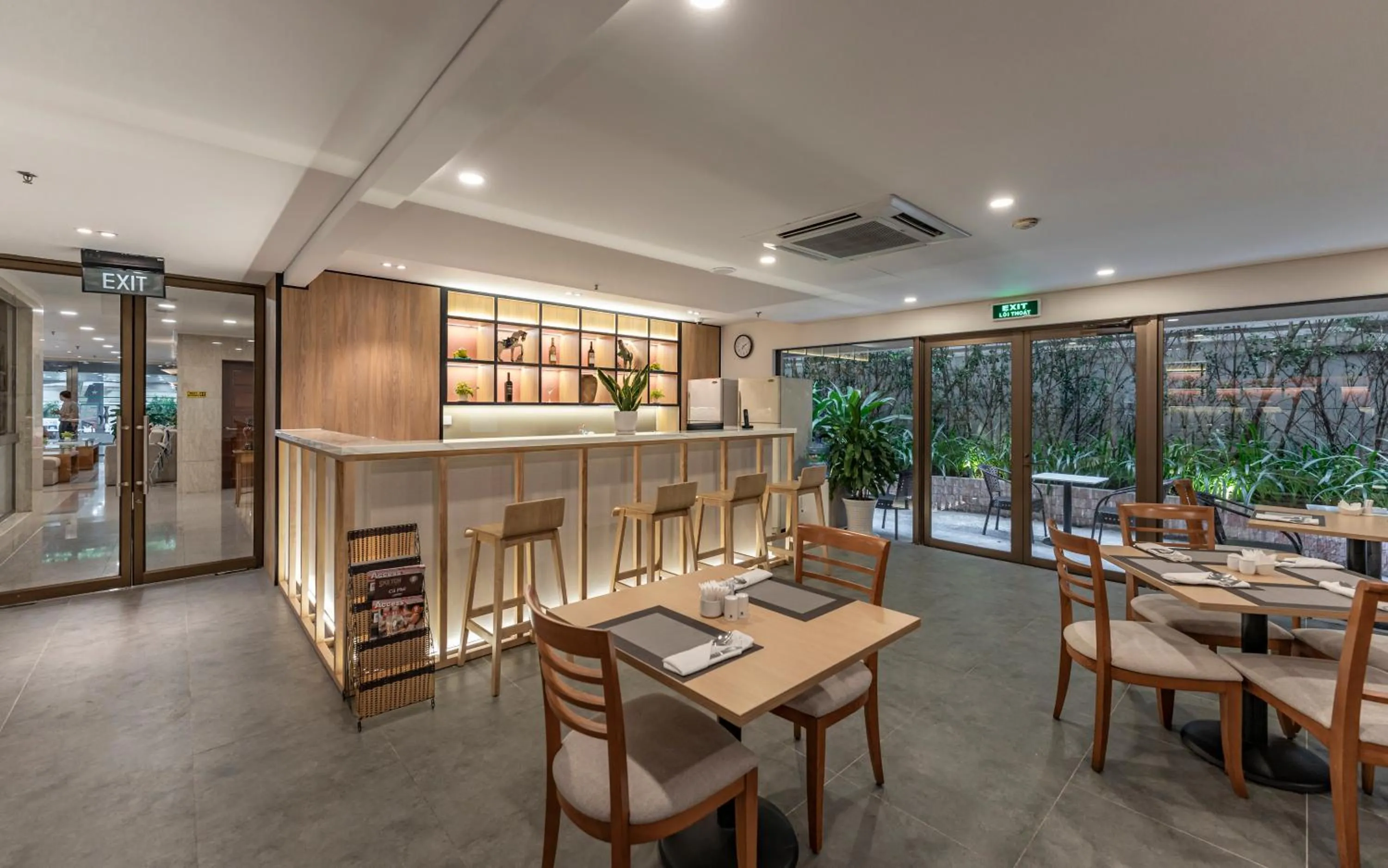 Restaurant/places to eat in Garden View Court Suites Ho Chi Minh City