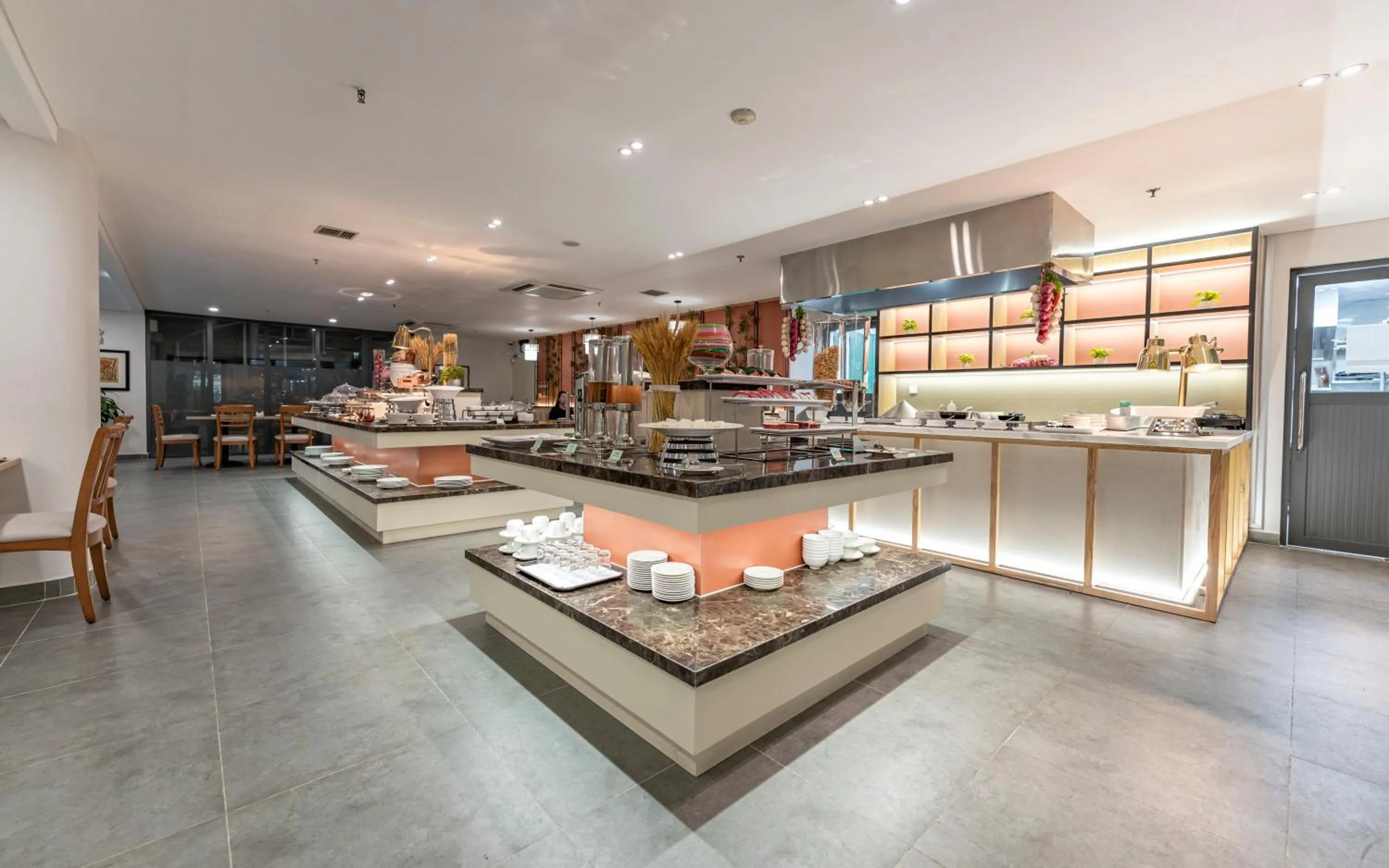 Restaurant/places to eat in Garden View Court Suites Ho Chi Minh City