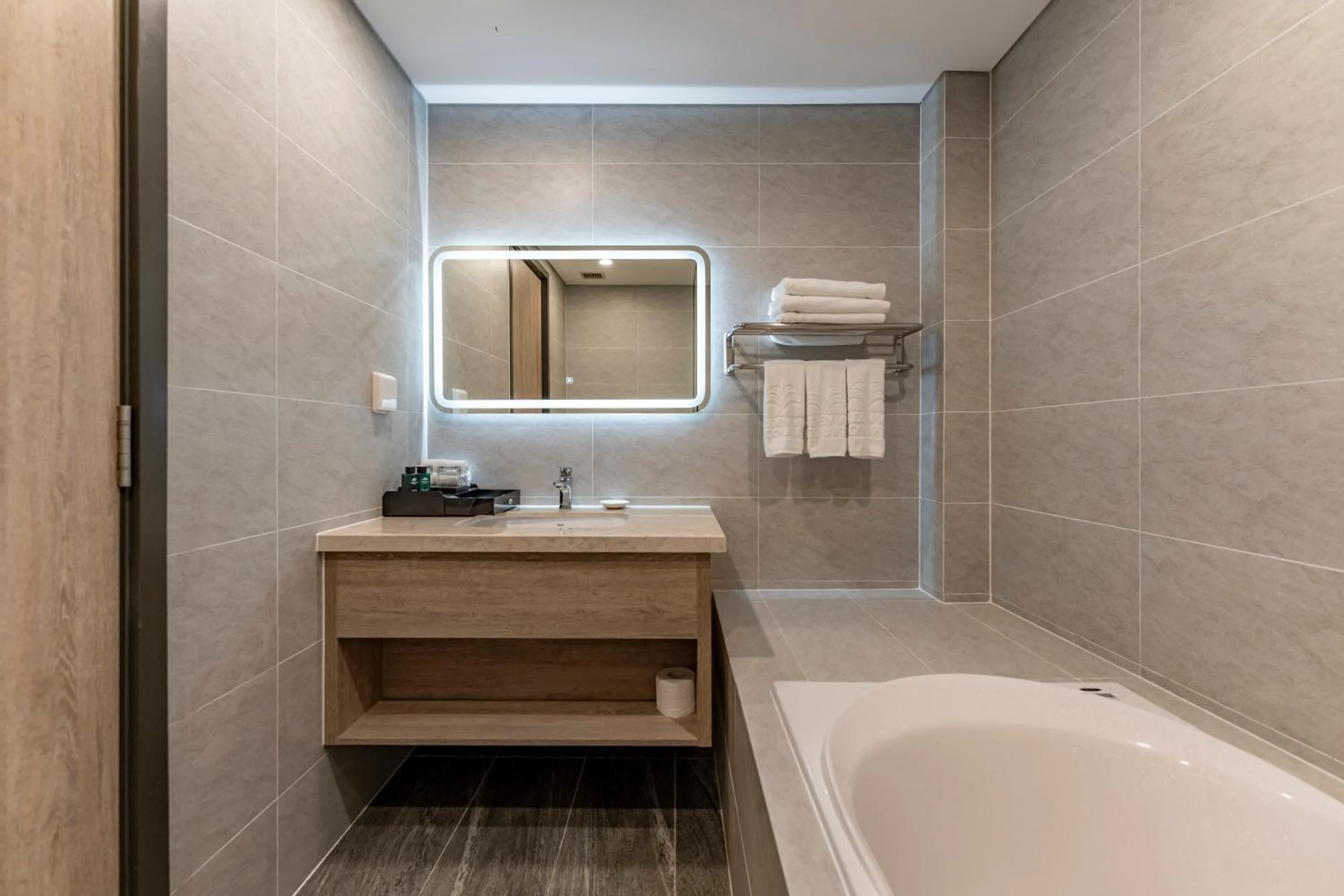 Bathroom in Garden View Court Suites Ho Chi Minh City