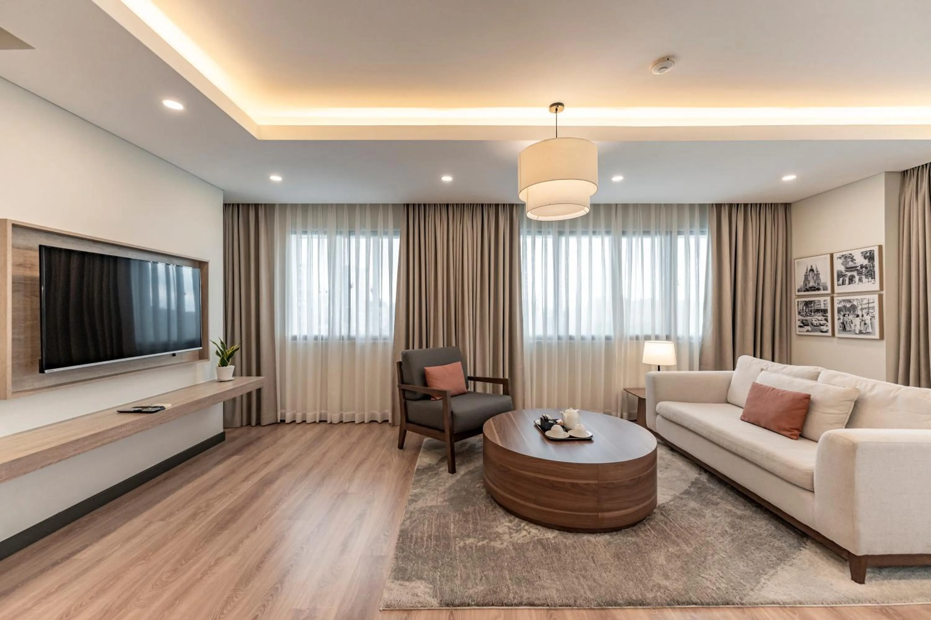 Communal lounge/ TV room in Garden View Court Suites Ho Chi Minh City