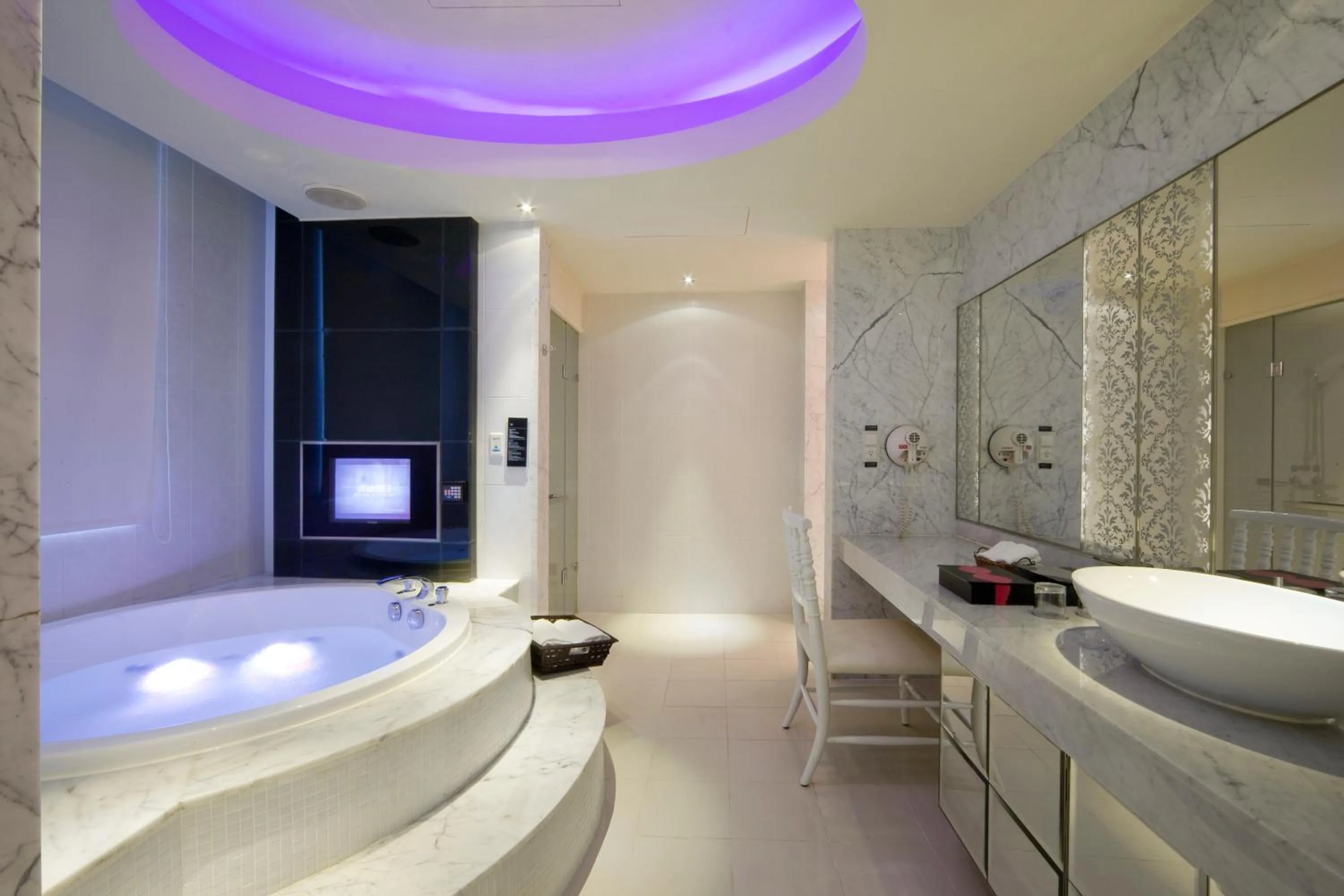 Bathroom in Wego Hotel - Linsen