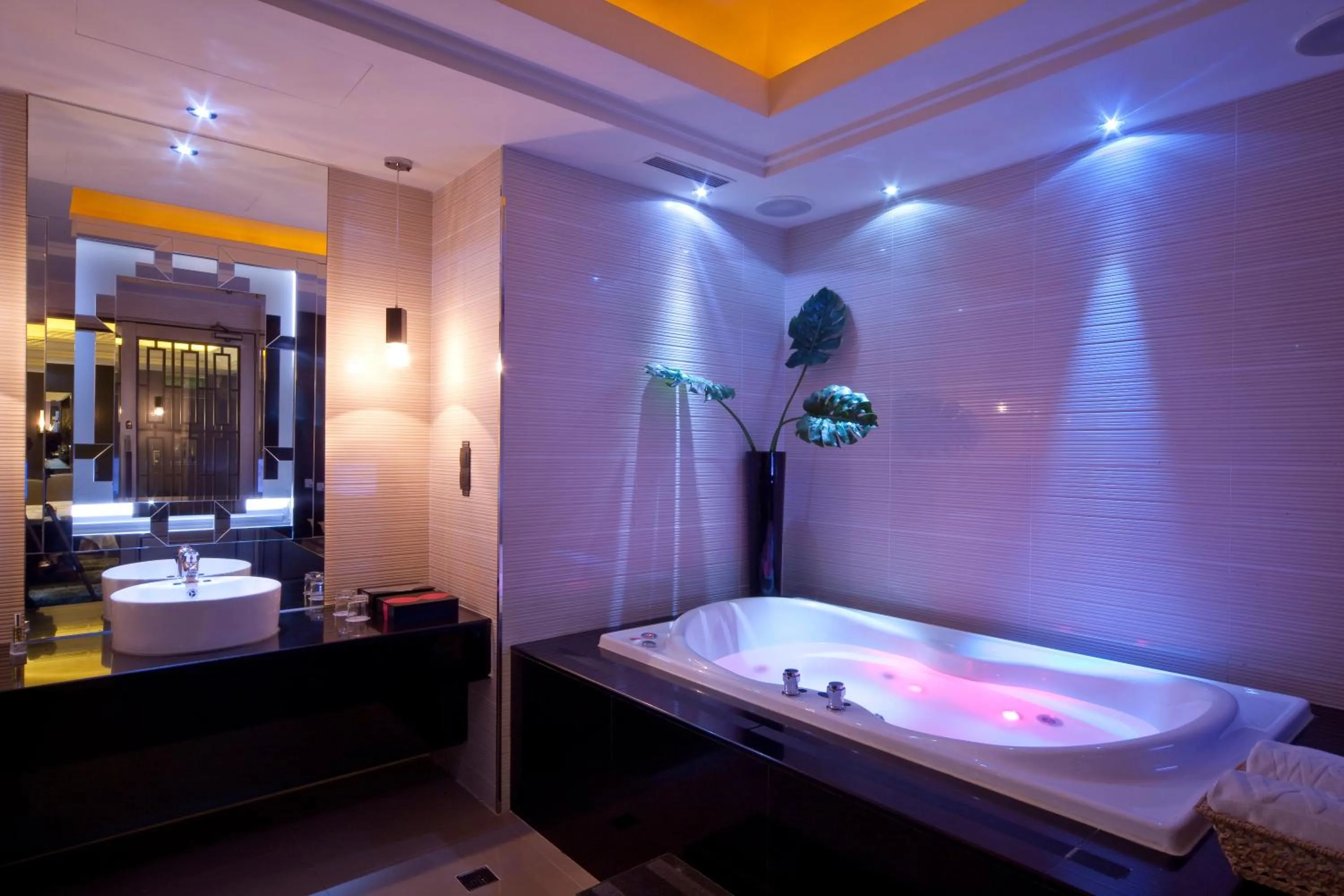 Bathroom in Wego Hotel - Linsen