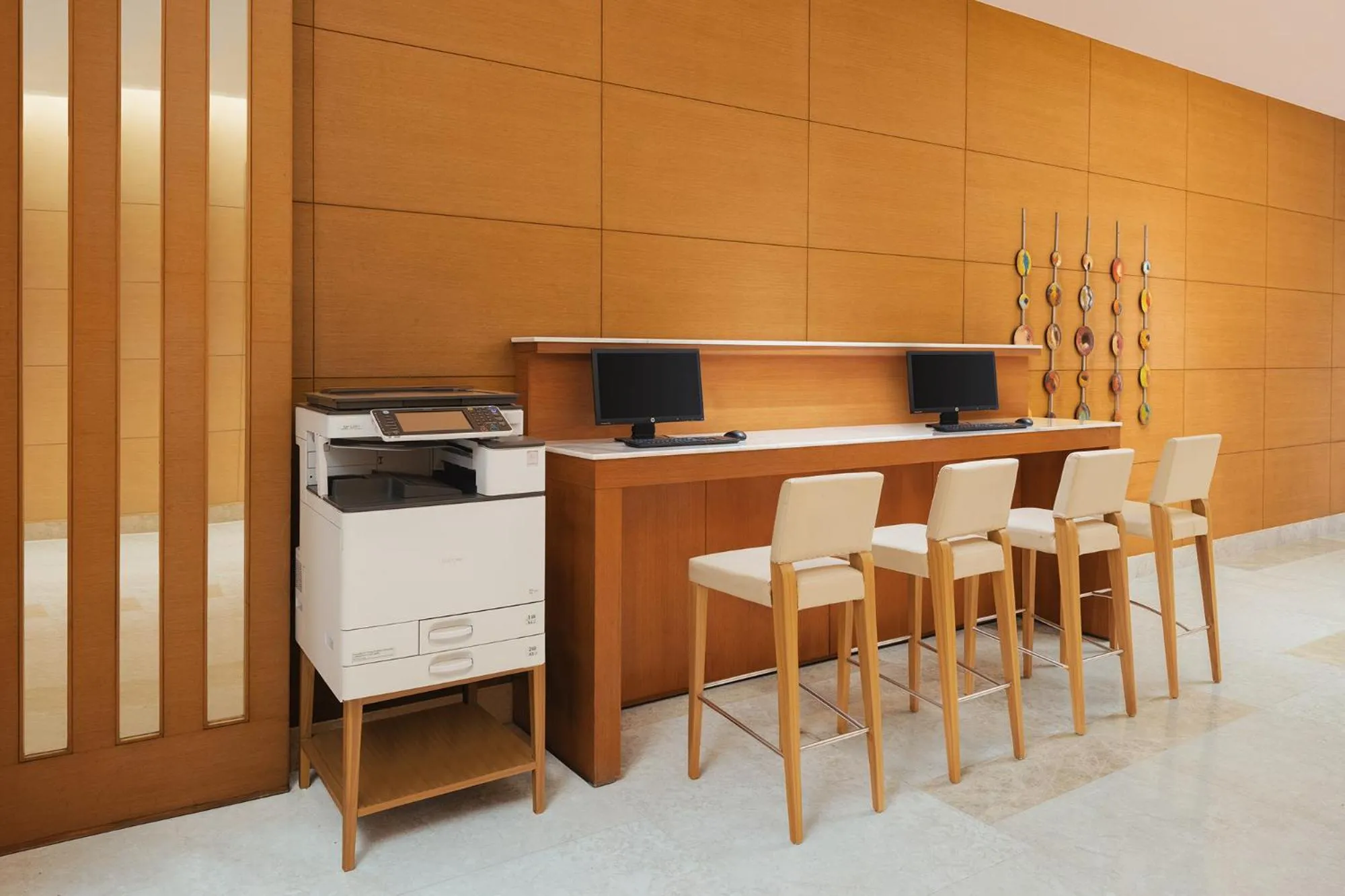 Business facilities in Courtyard by Marriott Bhopal