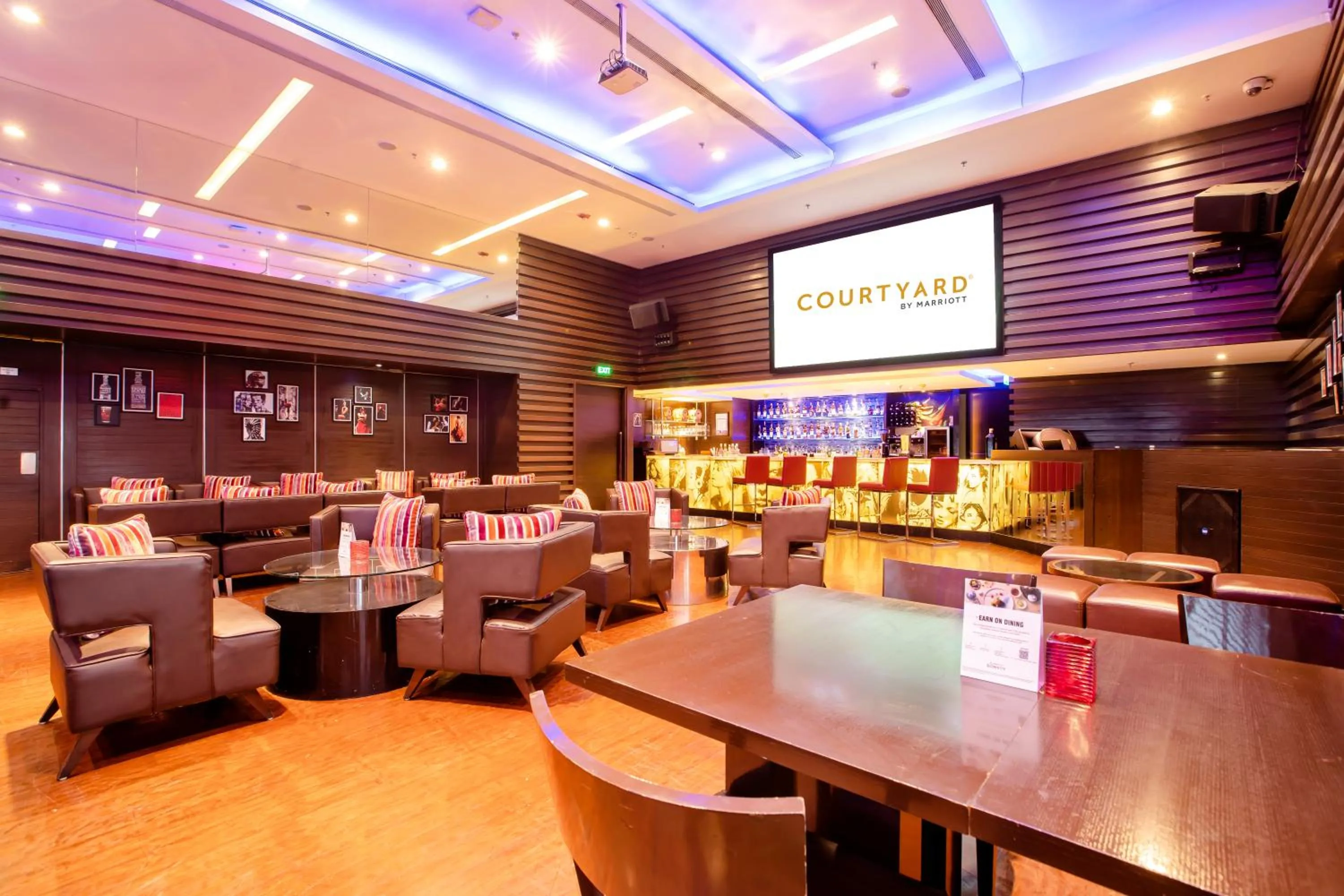 Restaurant/places to eat in Courtyard by Marriott Bhopal