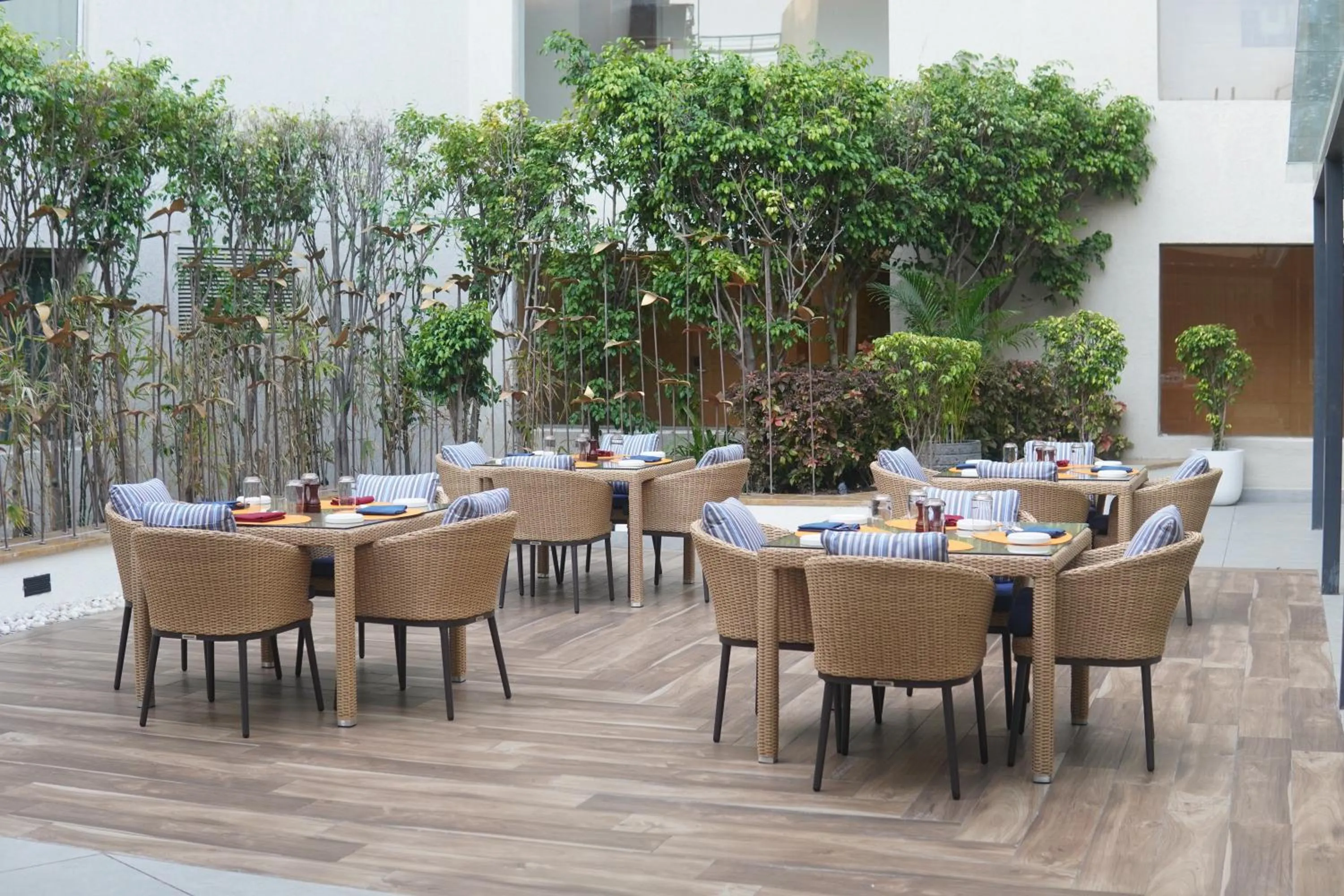 Restaurant/places to eat in Courtyard by Marriott Bhopal