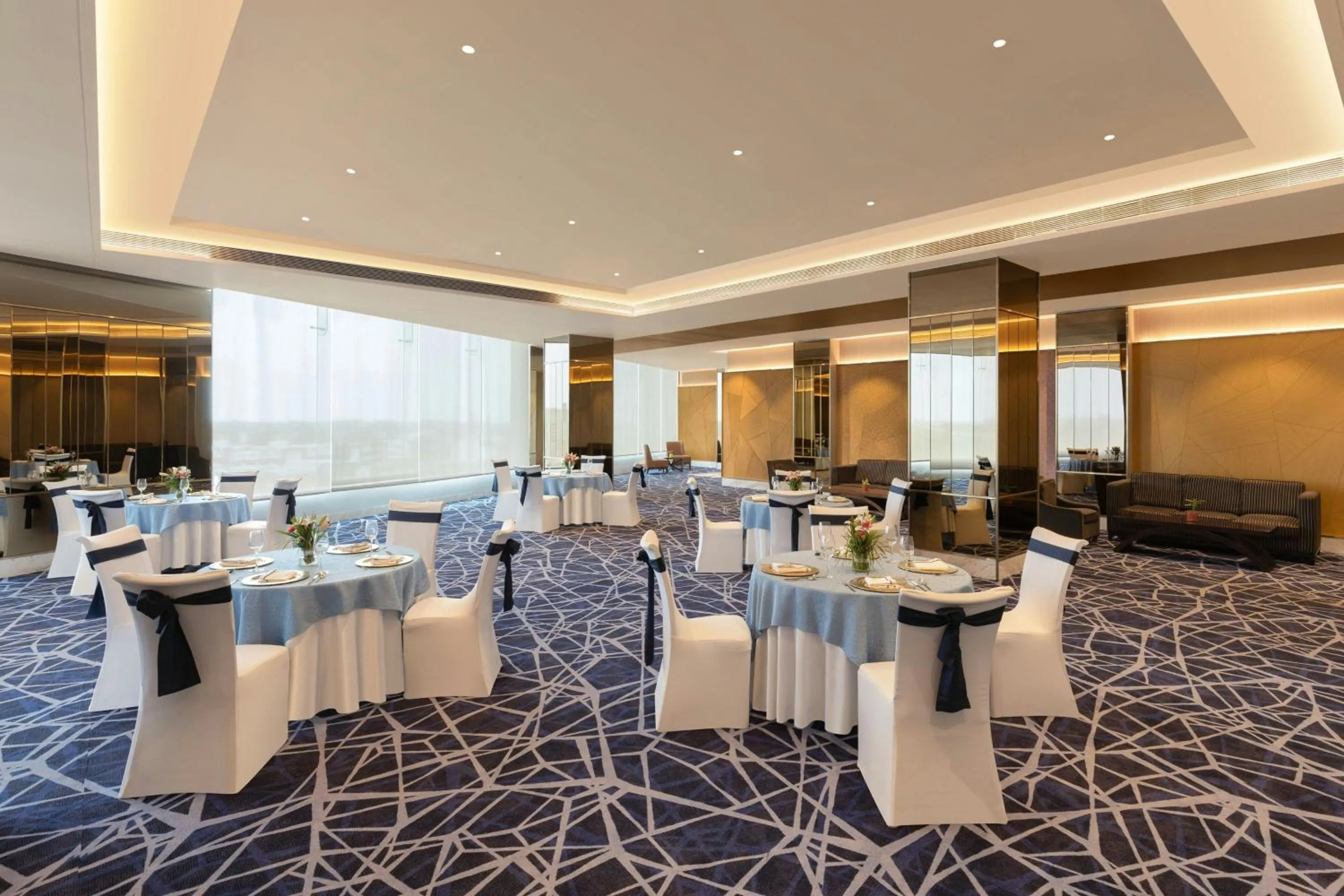 Meeting/conference room in Courtyard by Marriott Bhopal