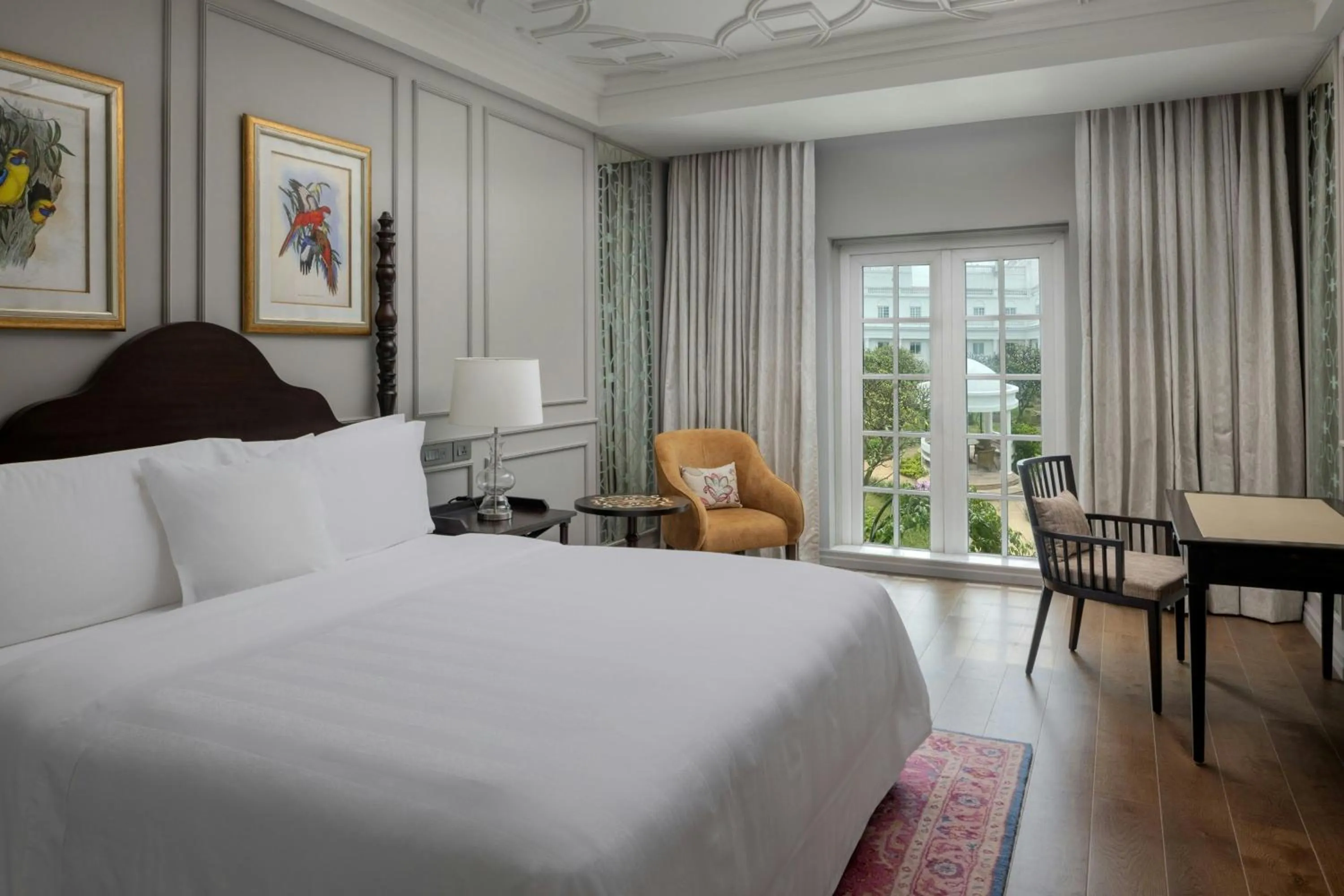 Bedroom, Bed in ITC Windsor, a Luxury Collection Hotel, Bengaluru