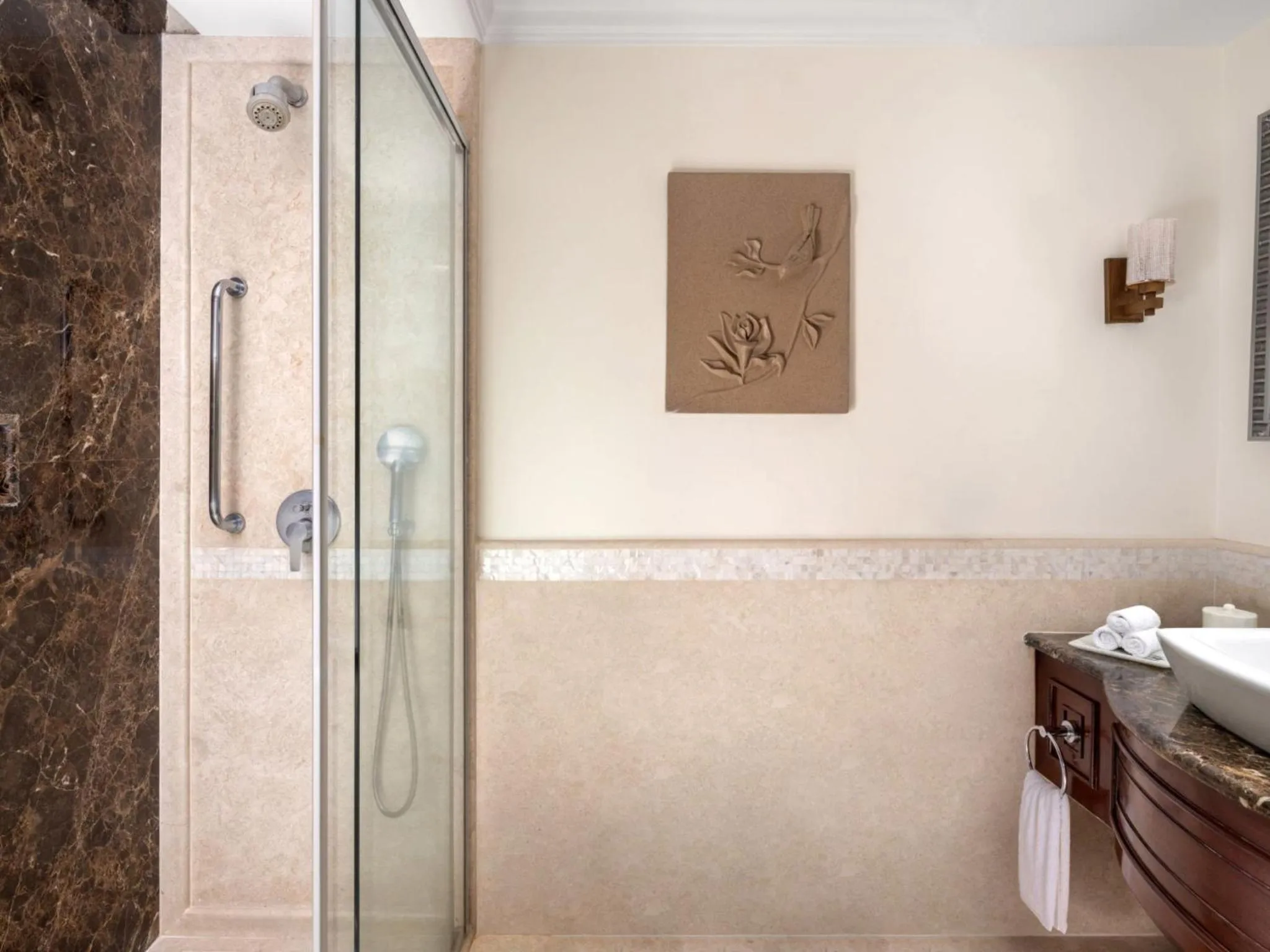 Bathroom in ITC Windsor, a Luxury Collection Hotel, Bengaluru