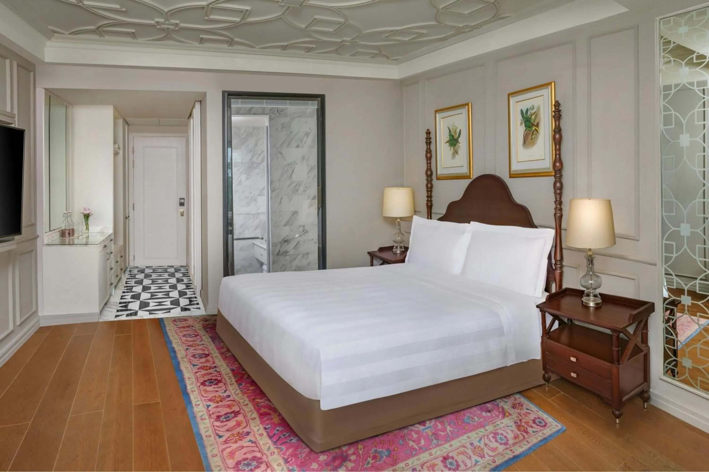 Photo of the whole room, Bed in ITC Windsor, a Luxury Collection Hotel, Bengaluru