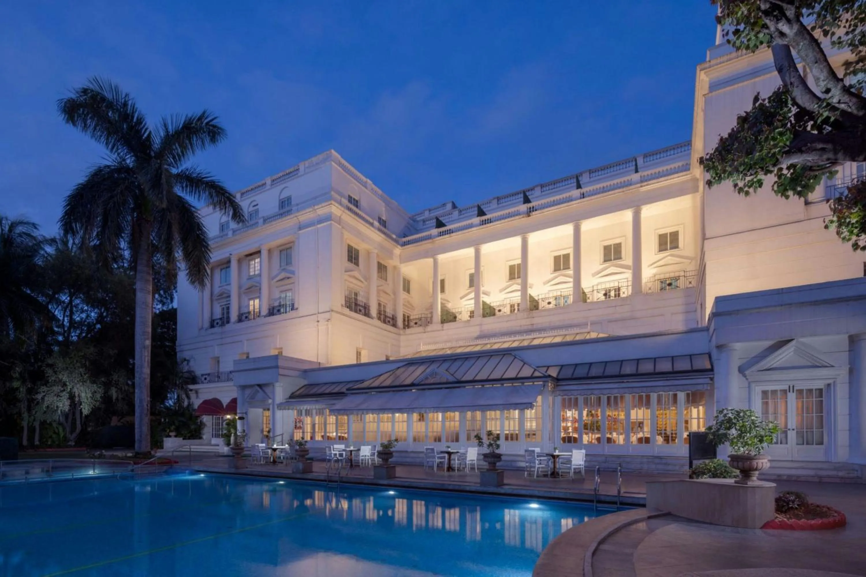 Swimming pool in ITC Windsor, a Luxury Collection Hotel, Bengaluru