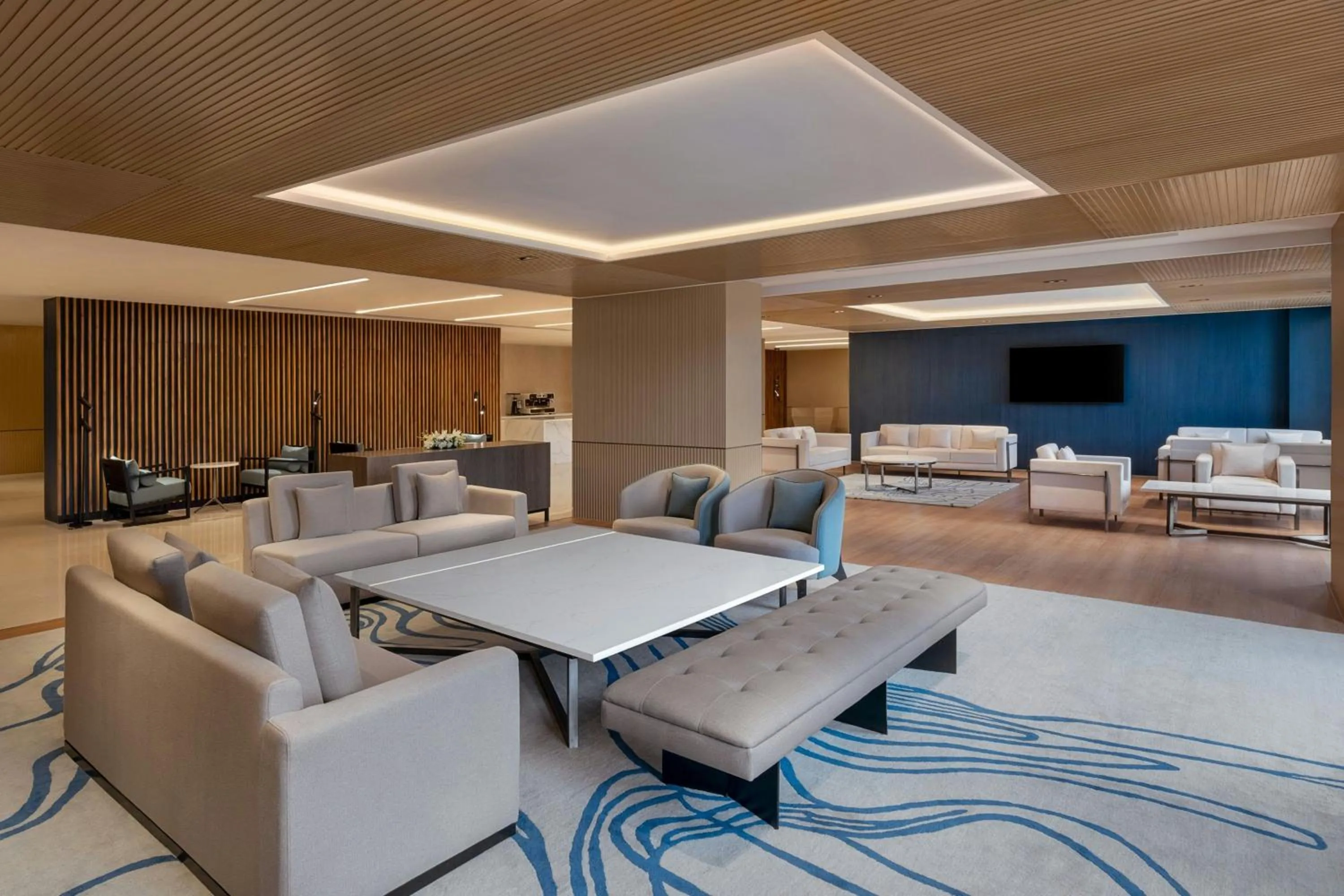 Lounge or bar in Bengaluru Marriott Hotel Whitefield