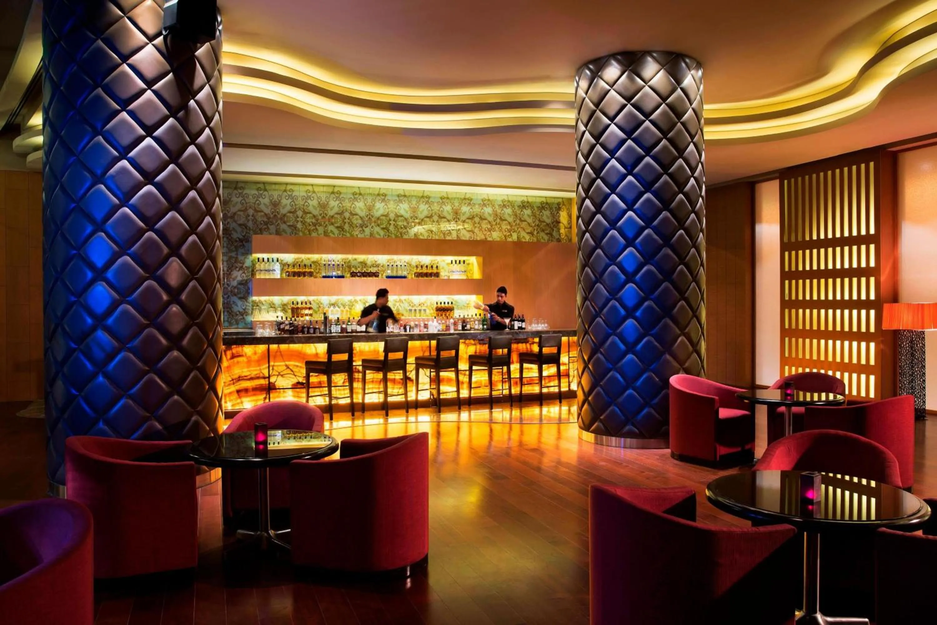 Lounge or bar in Bengaluru Marriott Hotel Whitefield