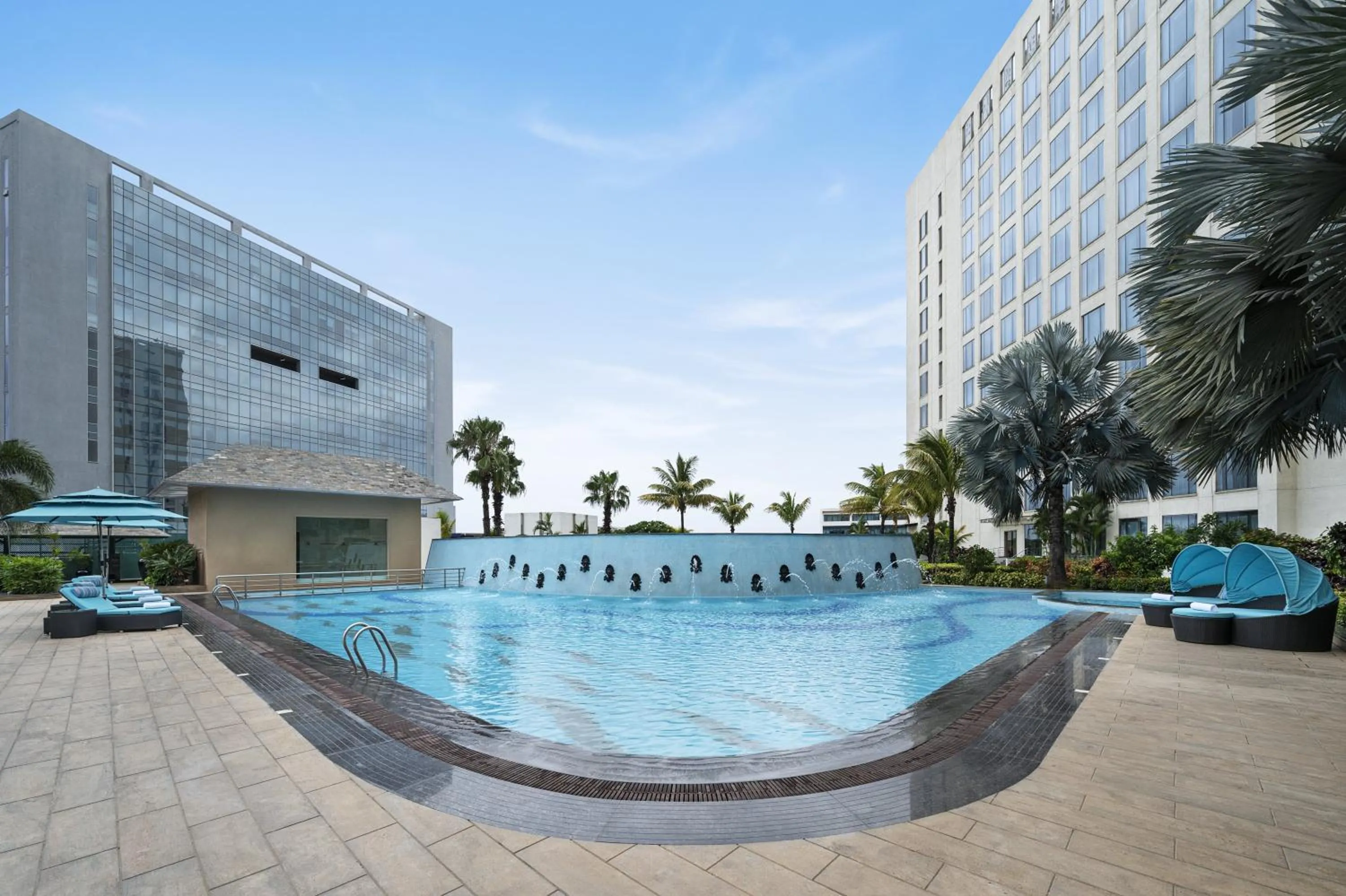 Swimming pool in Bengaluru Marriott Hotel Whitefield