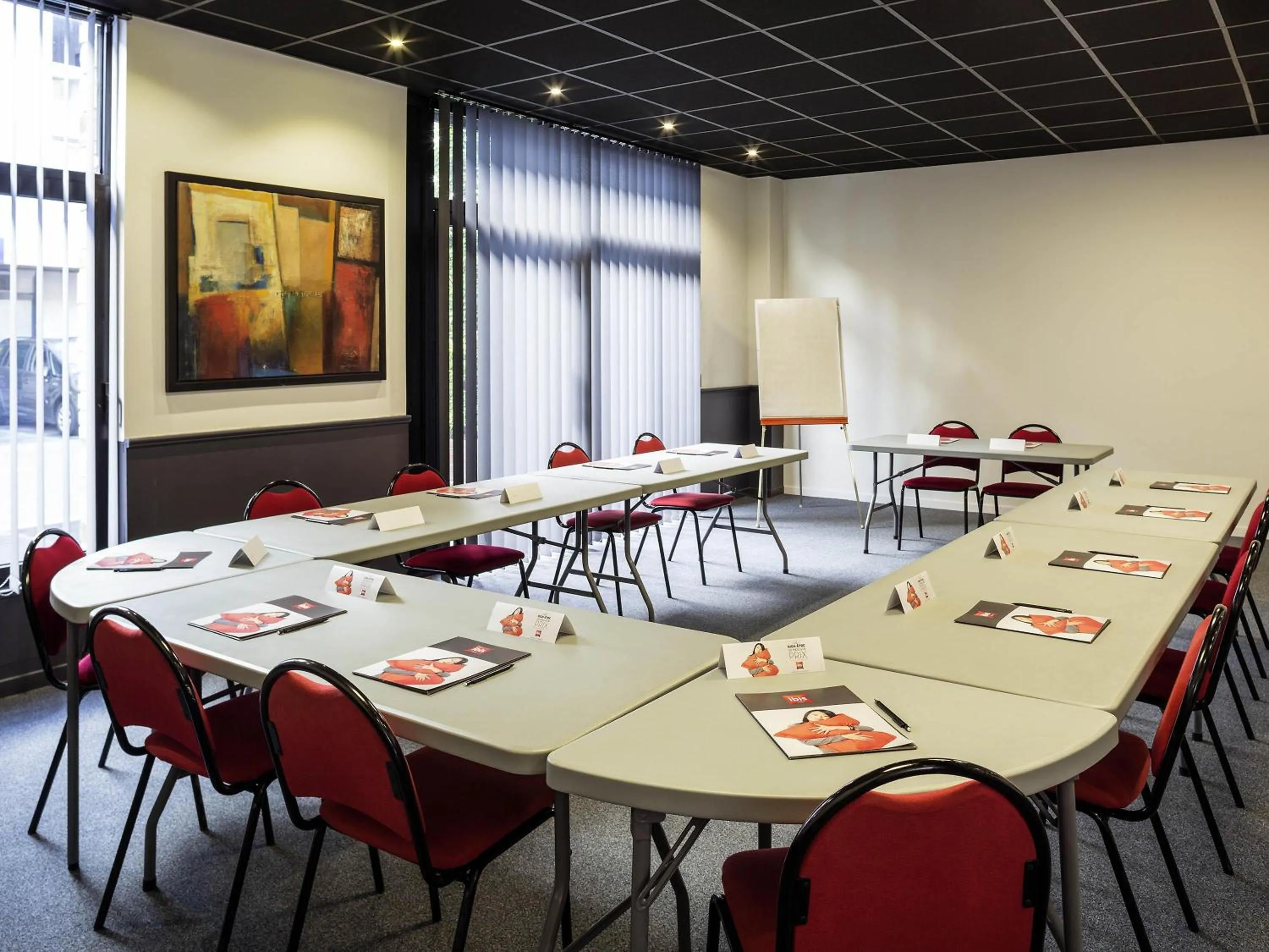 Meeting/conference room in ibis Lannion