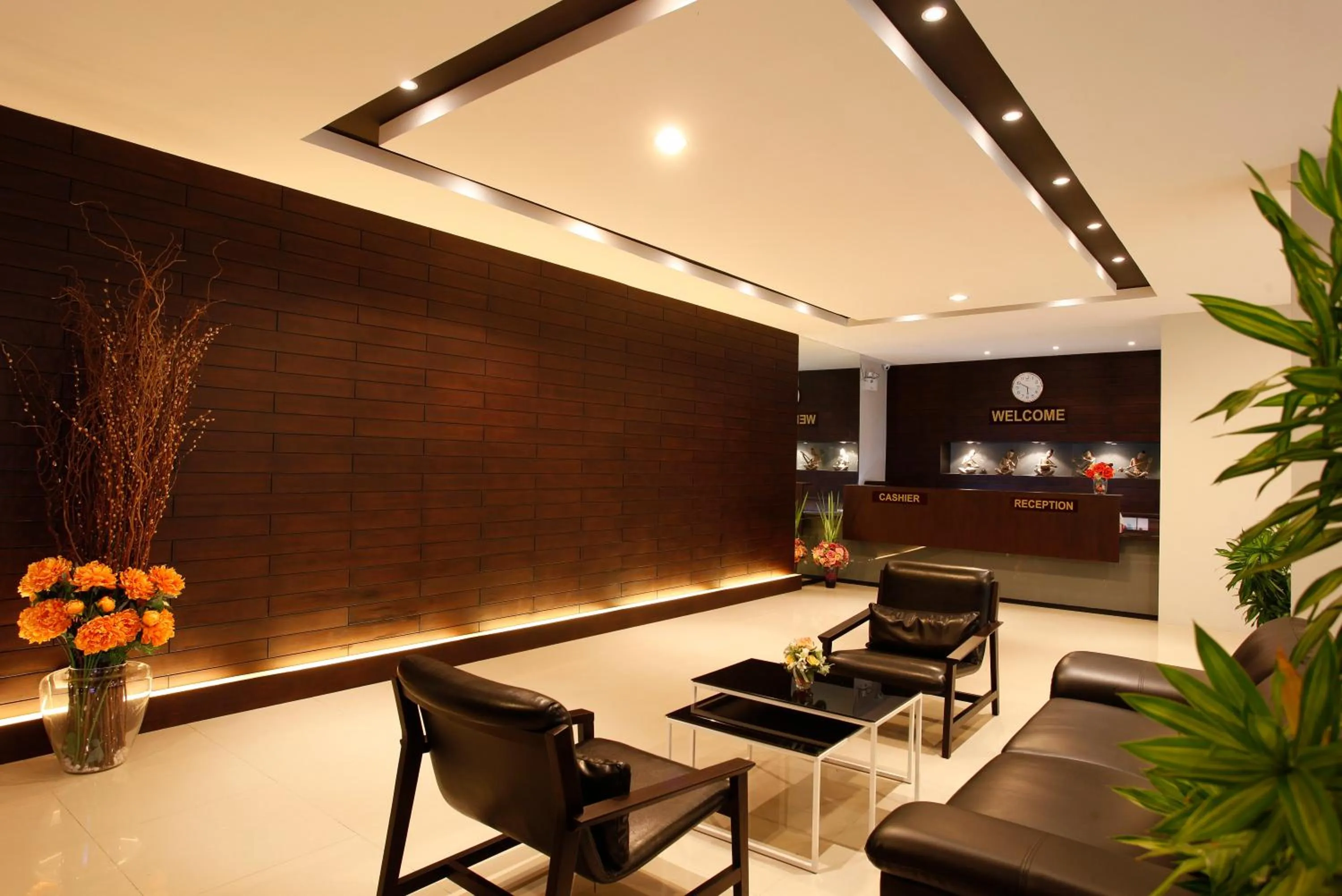 Lobby/Reception in Nize Hotel (SHA Plus)