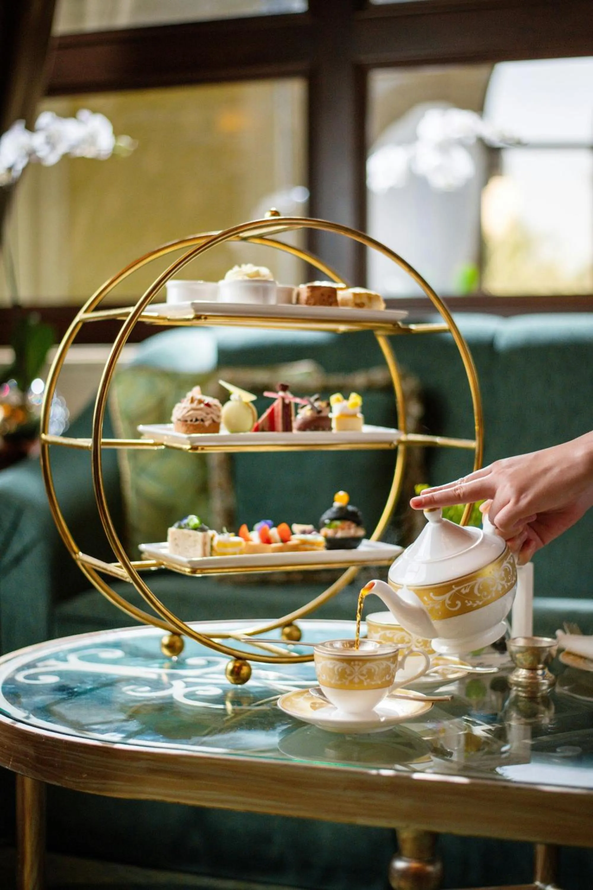 Restaurant/places to eat in The Ritz-Carlton Abu Dhabi, Grand Canal