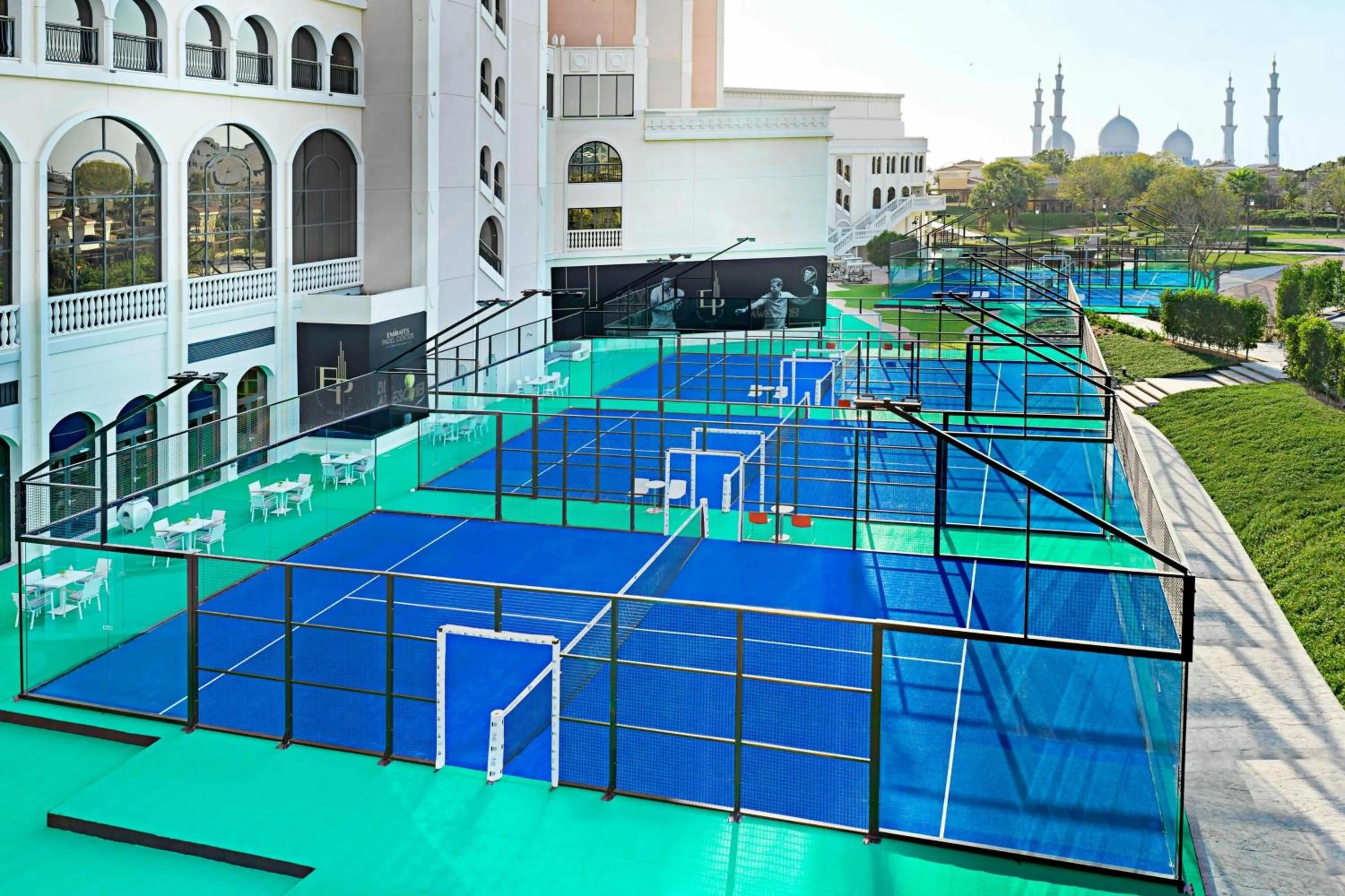 Area and facilities in The Ritz-Carlton Abu Dhabi, Grand Canal