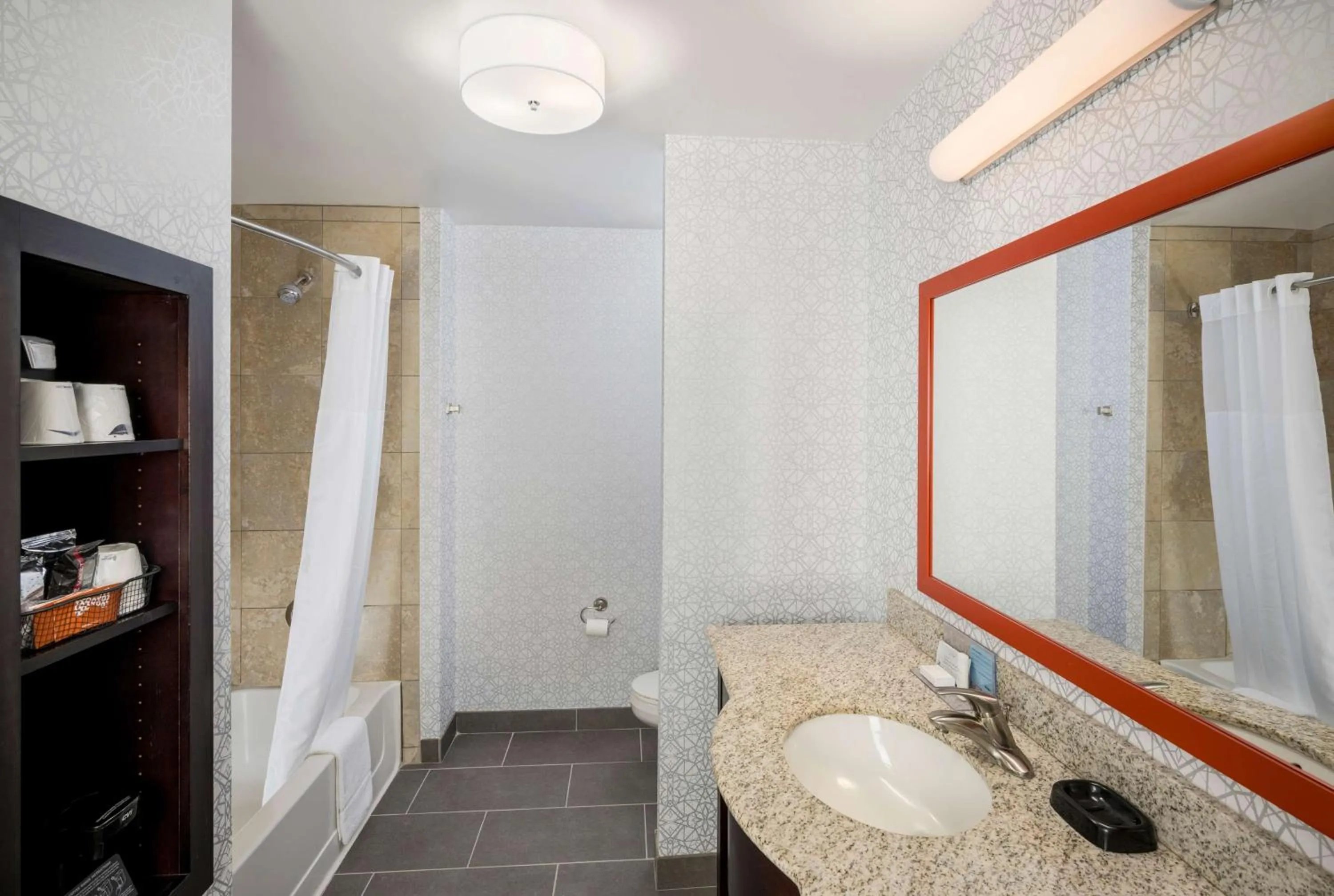 Bathroom in Hampton Inn & Suites Phoenix North/Happy Valley