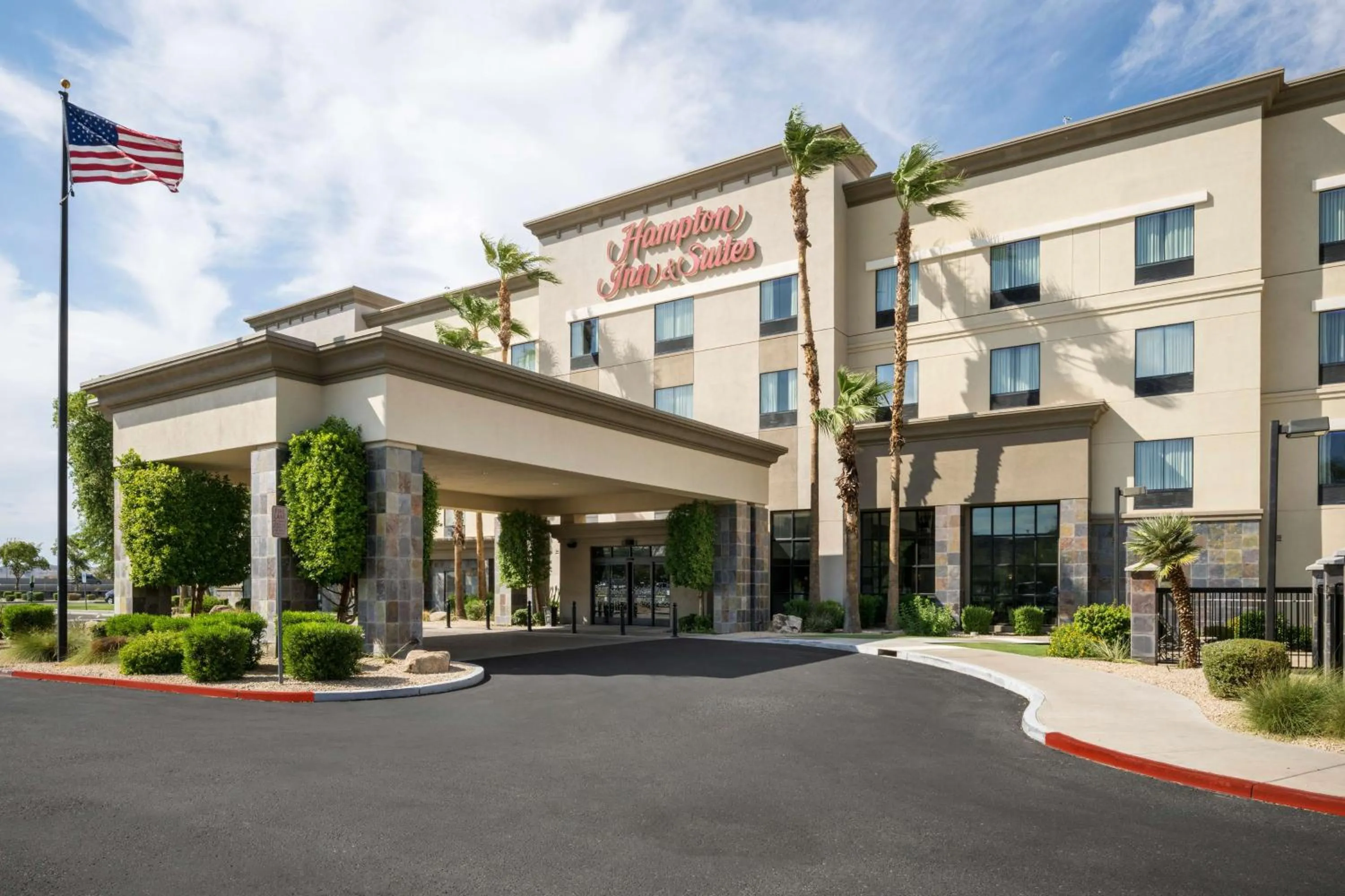 Property building in Hampton Inn & Suites Phoenix North/Happy Valley