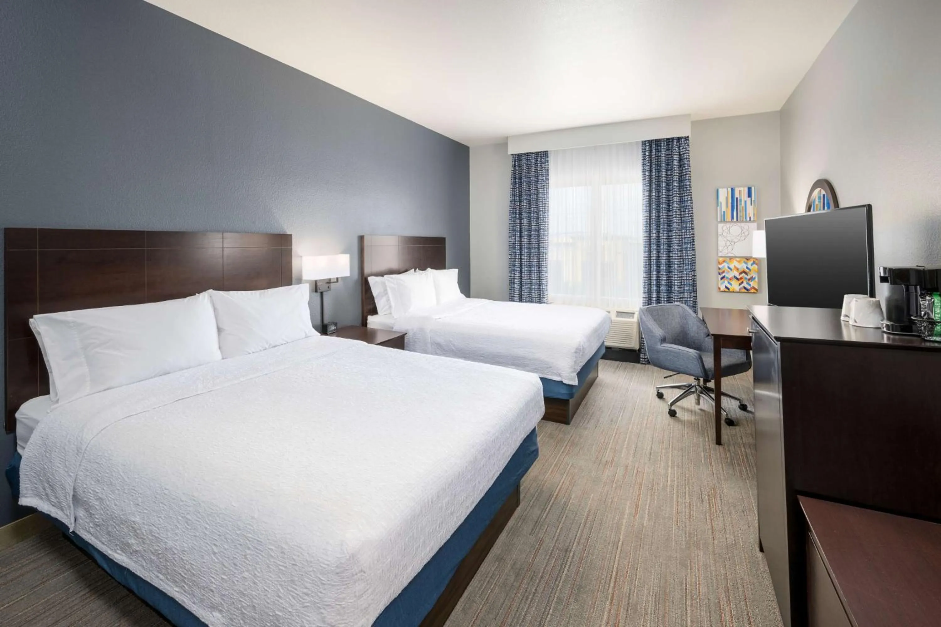 Bed in Hampton Inn & Suites Phoenix North/Happy Valley