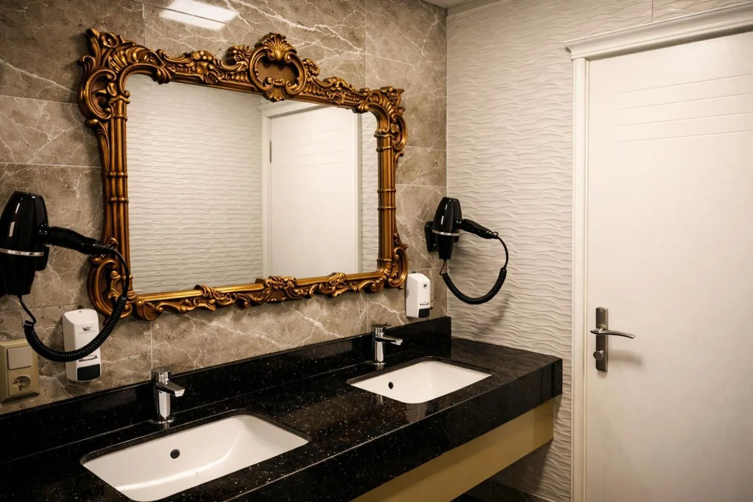 Emirtimes Hotel&Spa - Tuzla