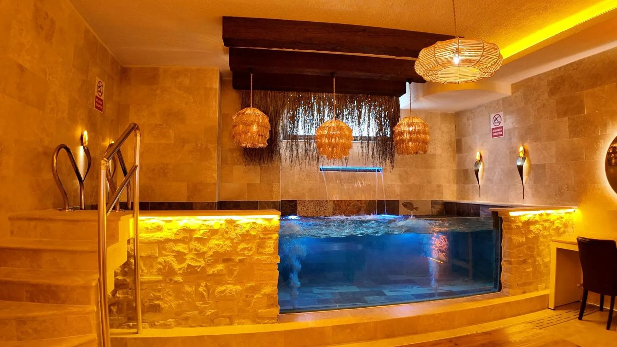 Swimming pool in Emirtimes Hotel&Spa - Tuzla
