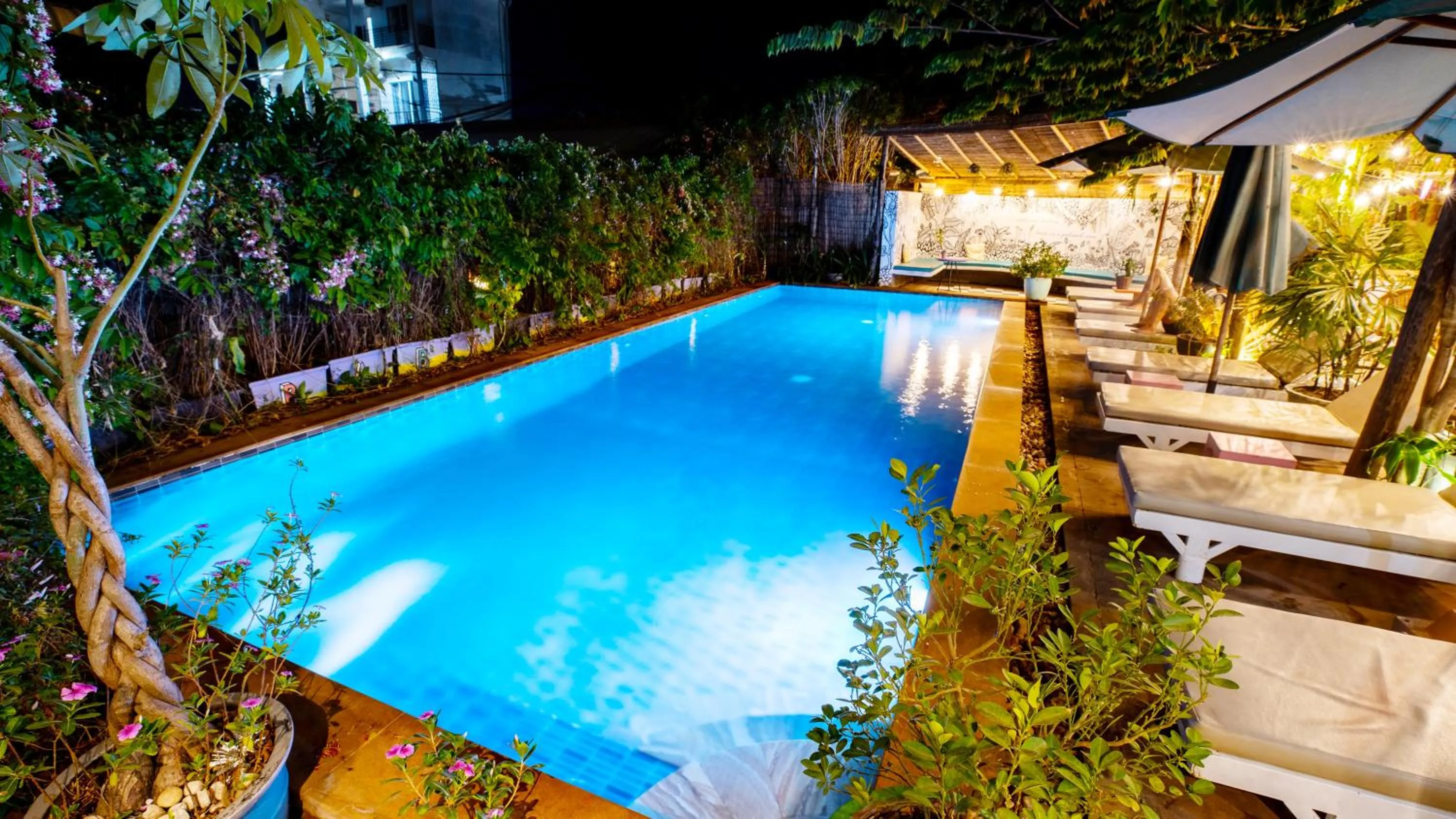 Swimming pool in Baby Elephant Boutique Hotel