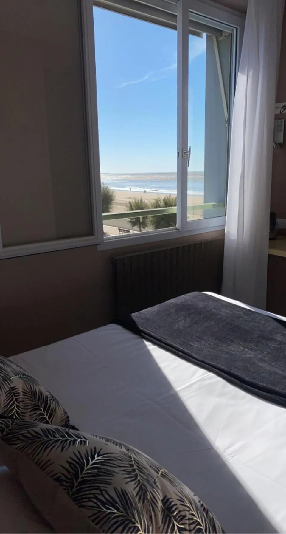 Bed in L'Acadie Brasserie Plage