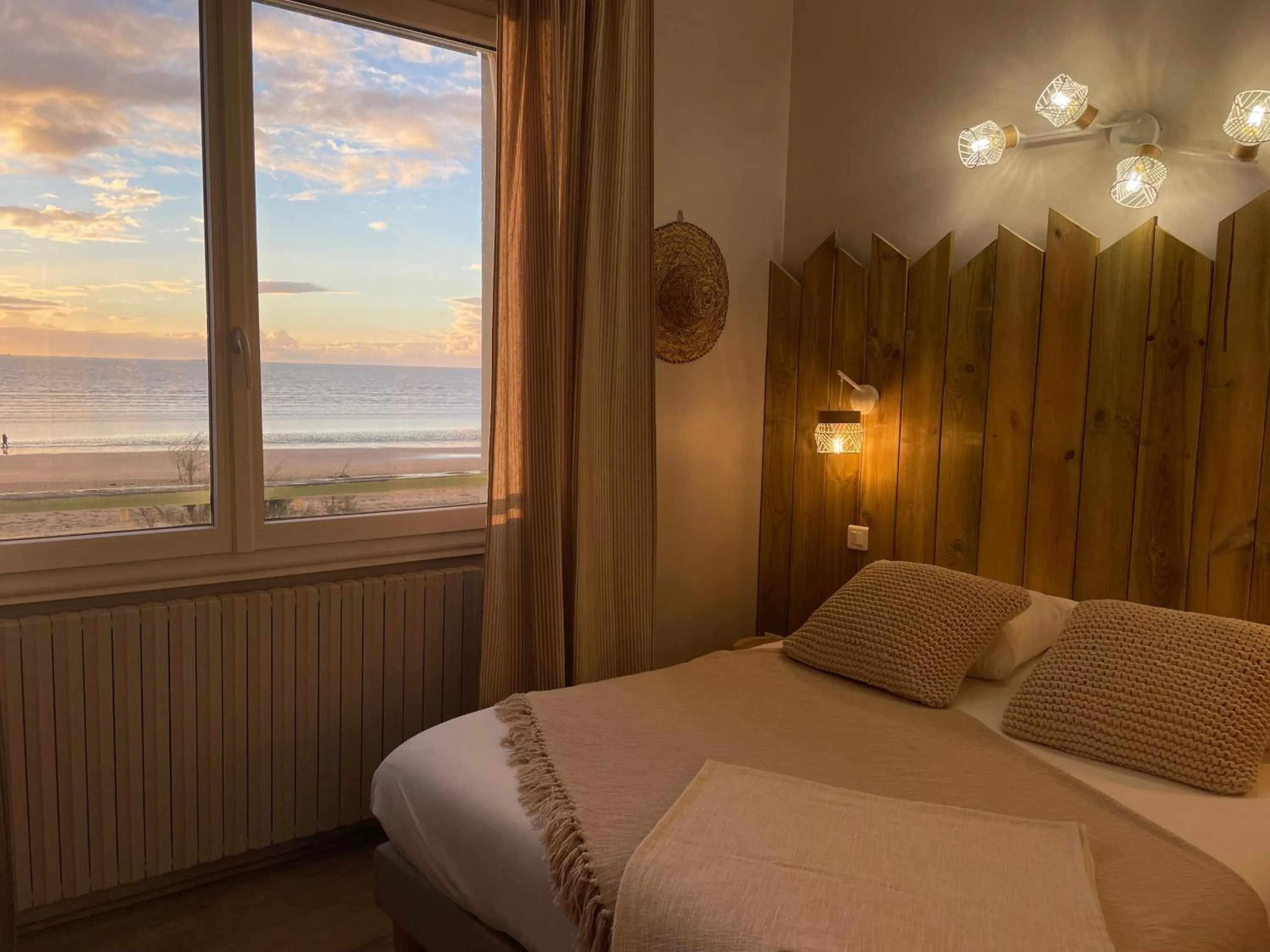 Bed in L'Acadie Brasserie Plage