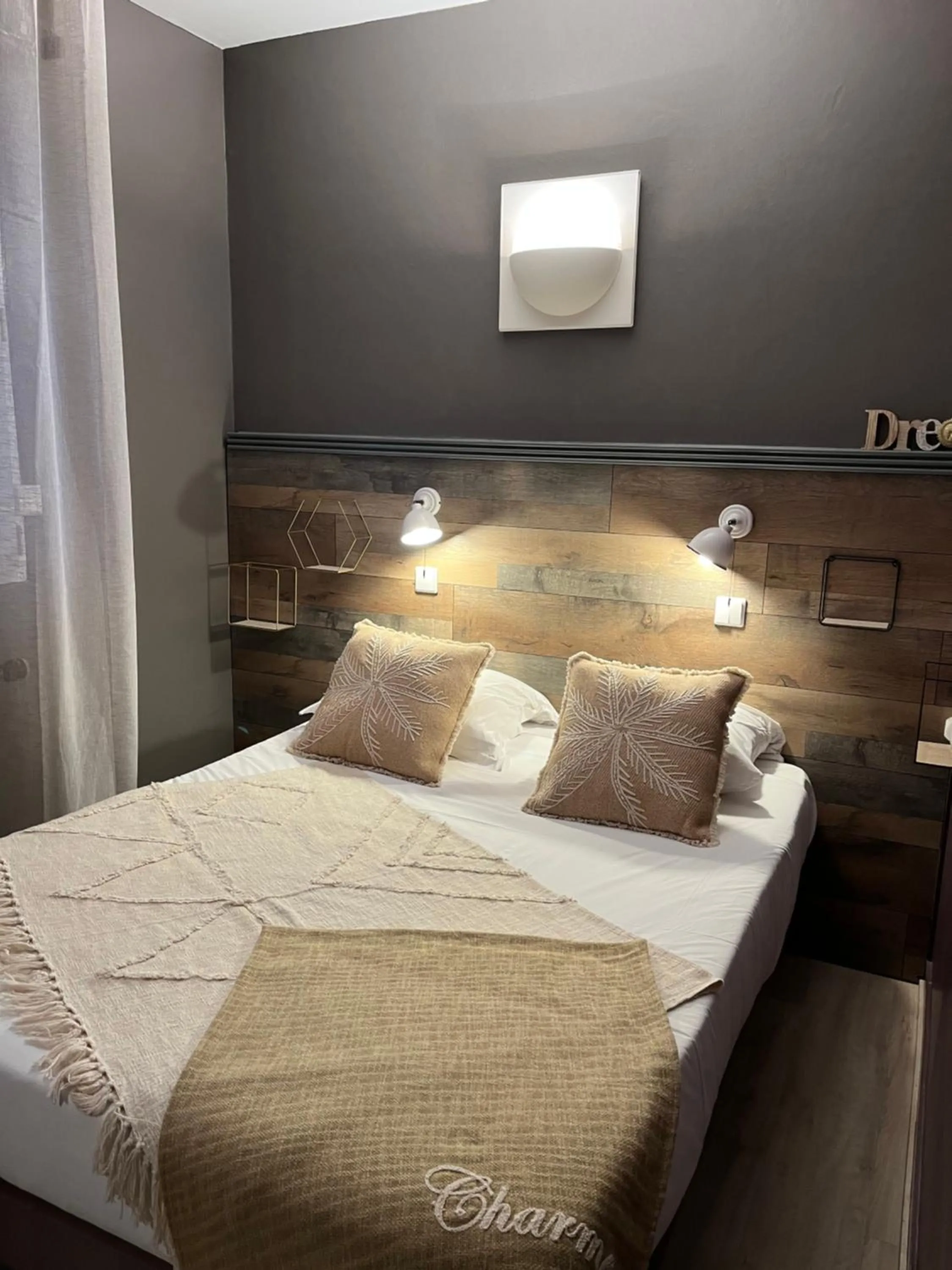 Bed in L'Acadie Brasserie Plage