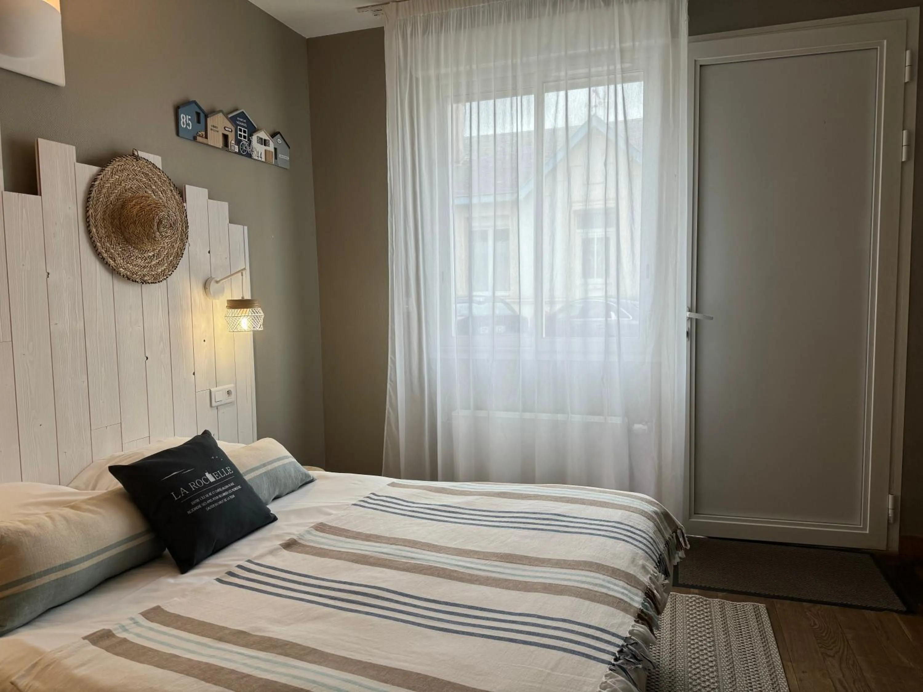 Bed in L'Acadie Brasserie Plage