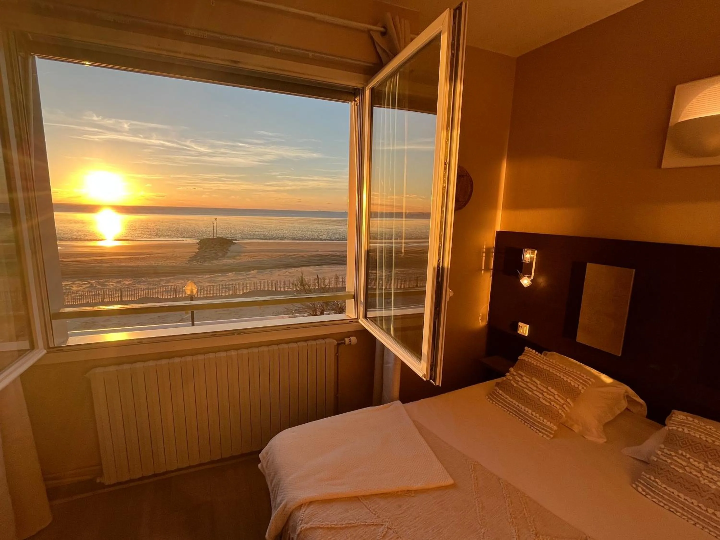 Bed in L'Acadie Brasserie Plage