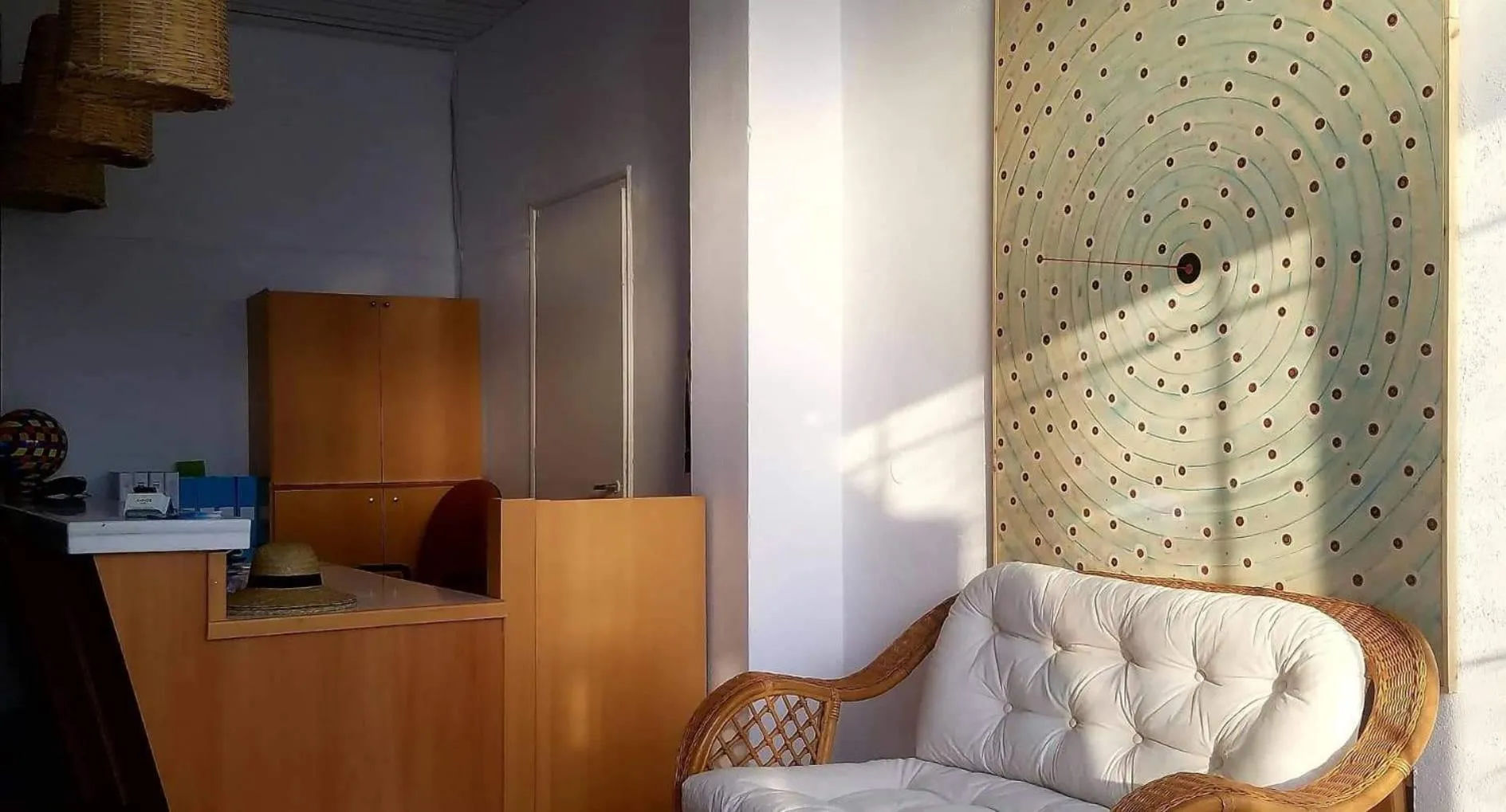 Communal lounge/ TV room in Ammos Hotel