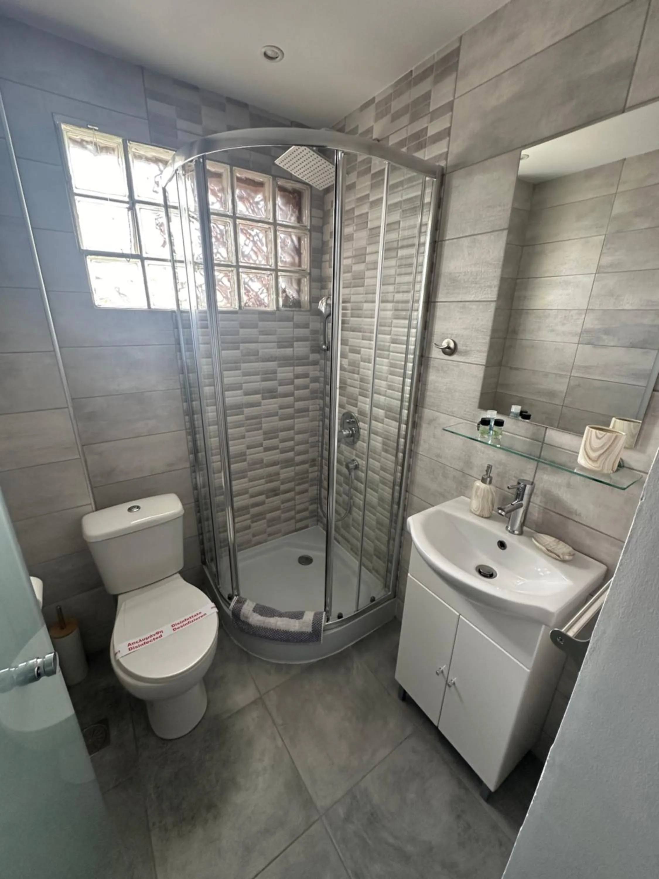 Shower in Ammos Hotel