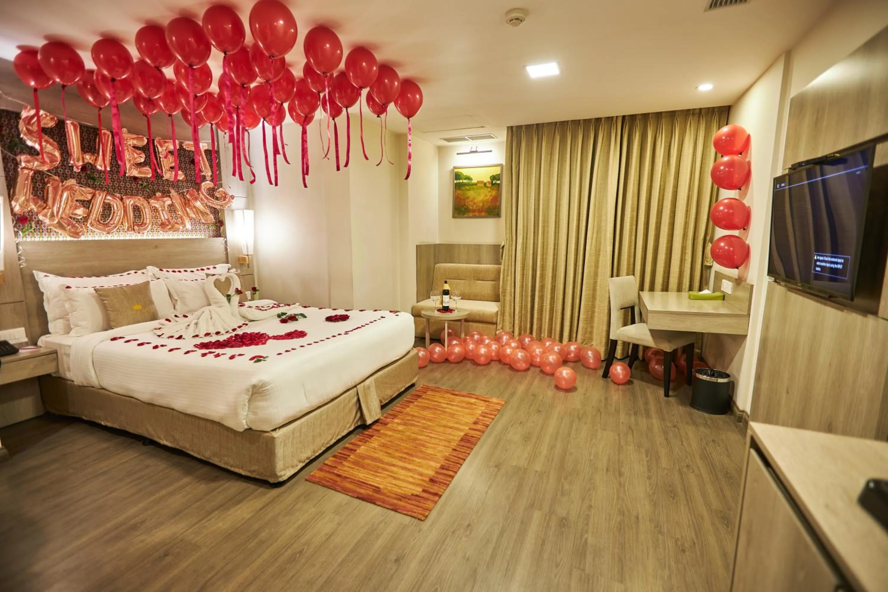 Bed in Hotel Crowne Imperial