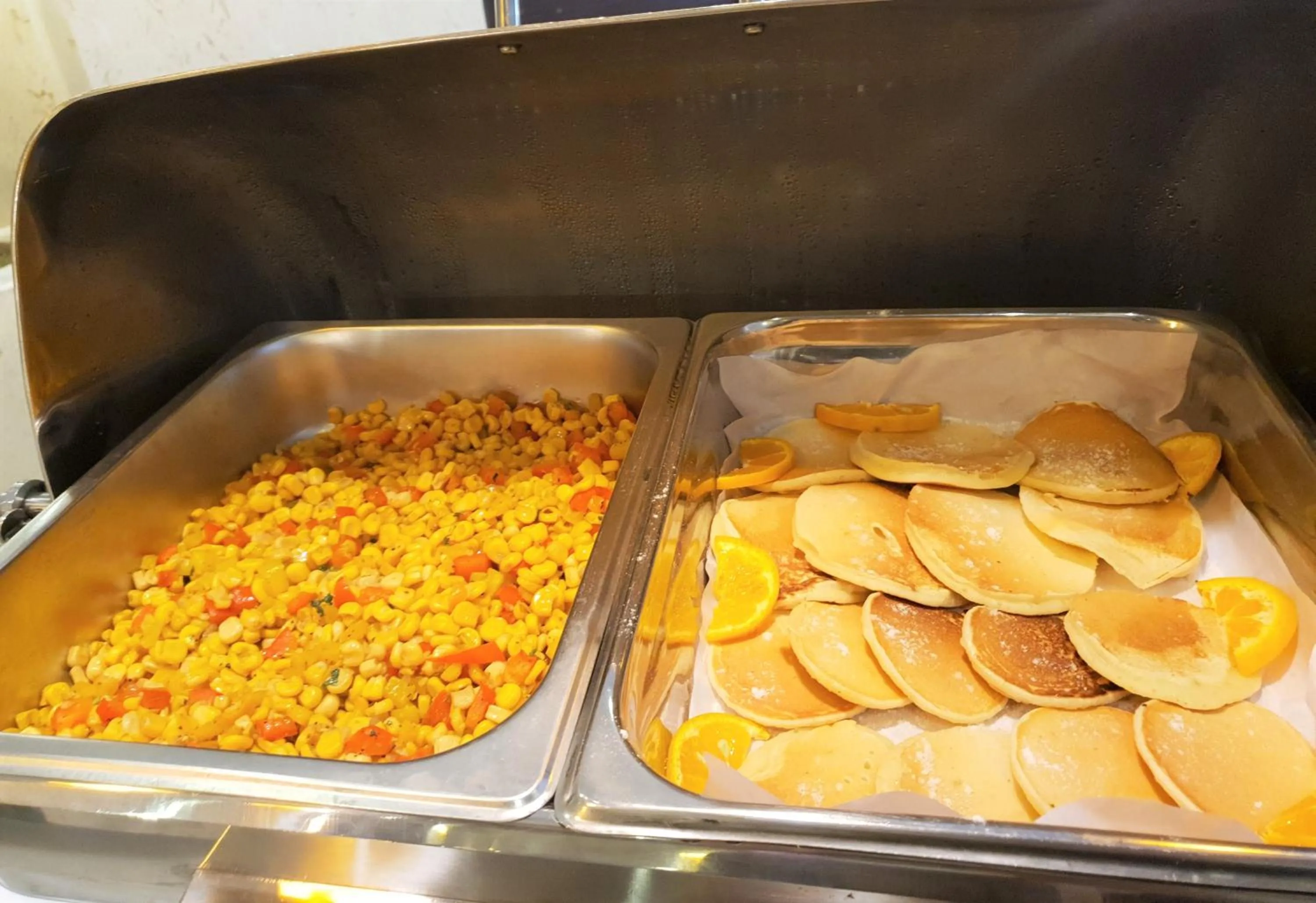 Breakfast in Hotel Crowne Imperial